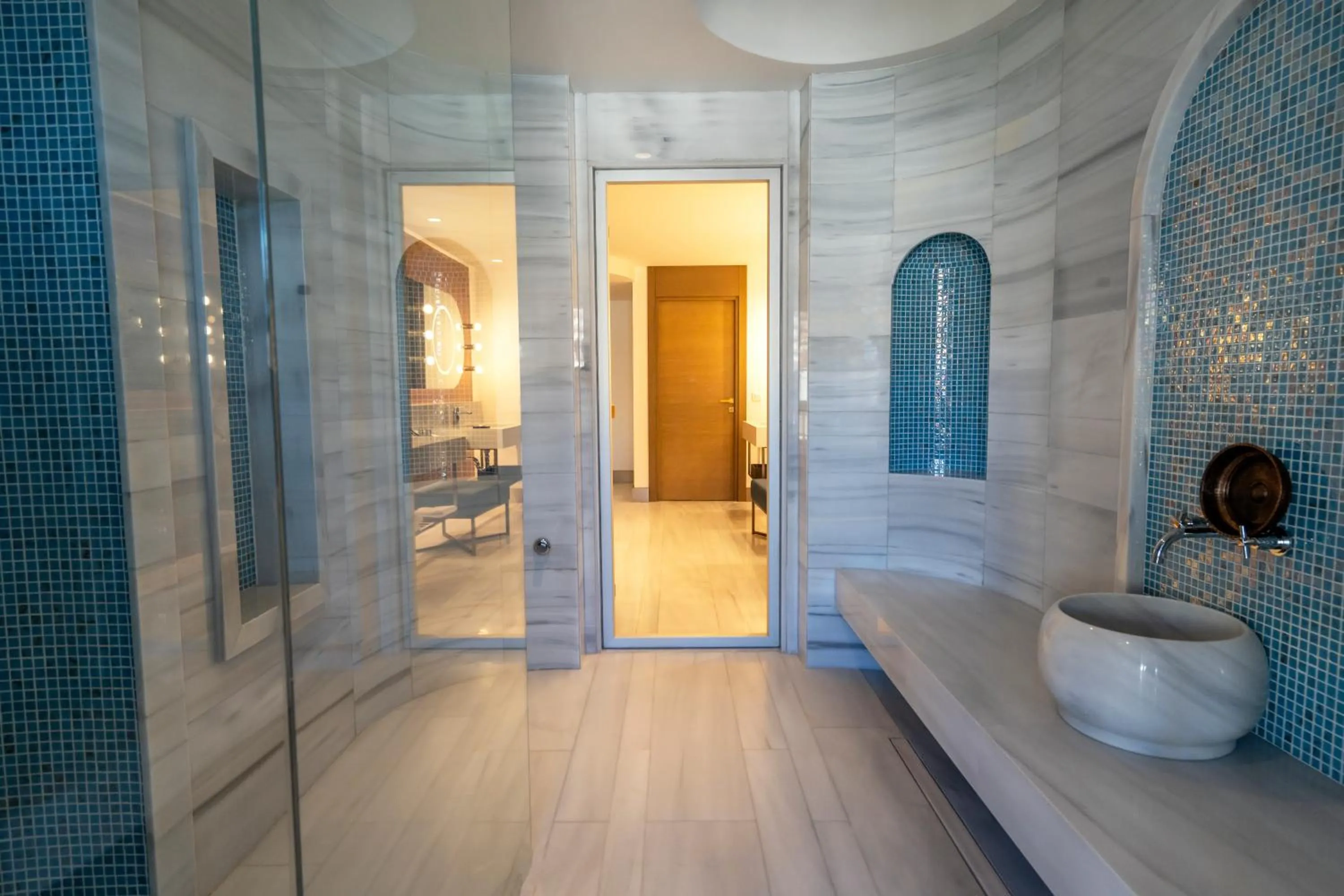 Shower in Lara Barut Collection-Ultra All Inclusive