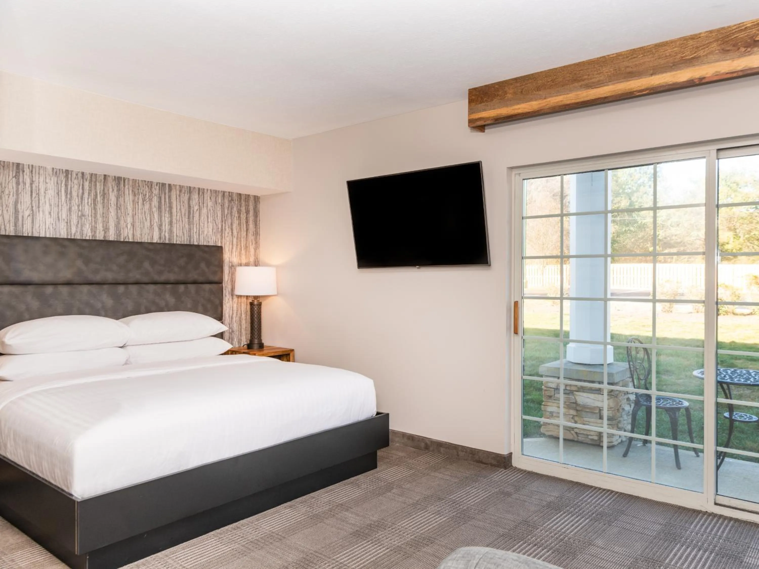 Bed in Cherry Valley Hotel