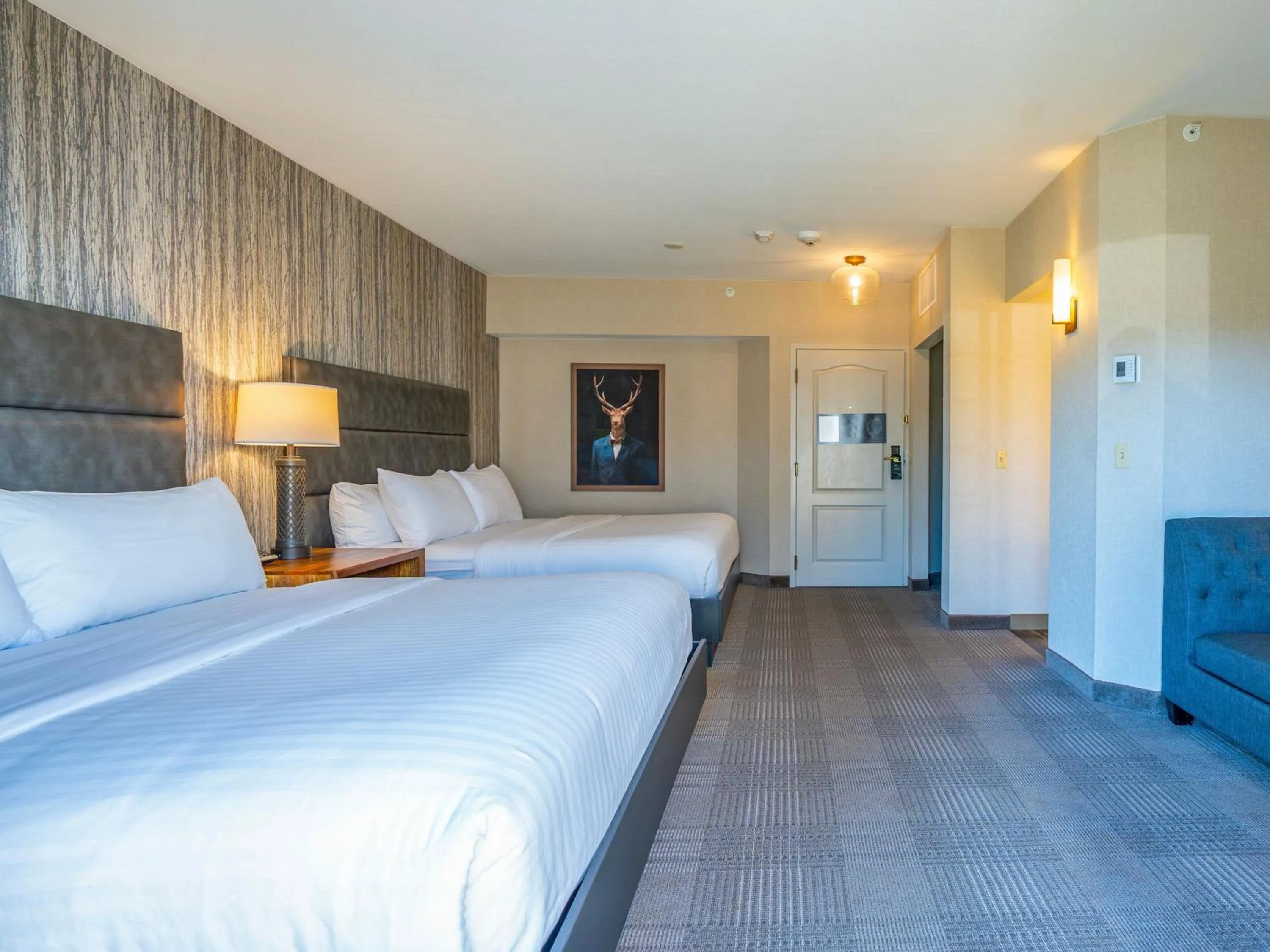 Bed in Cherry Valley Hotel