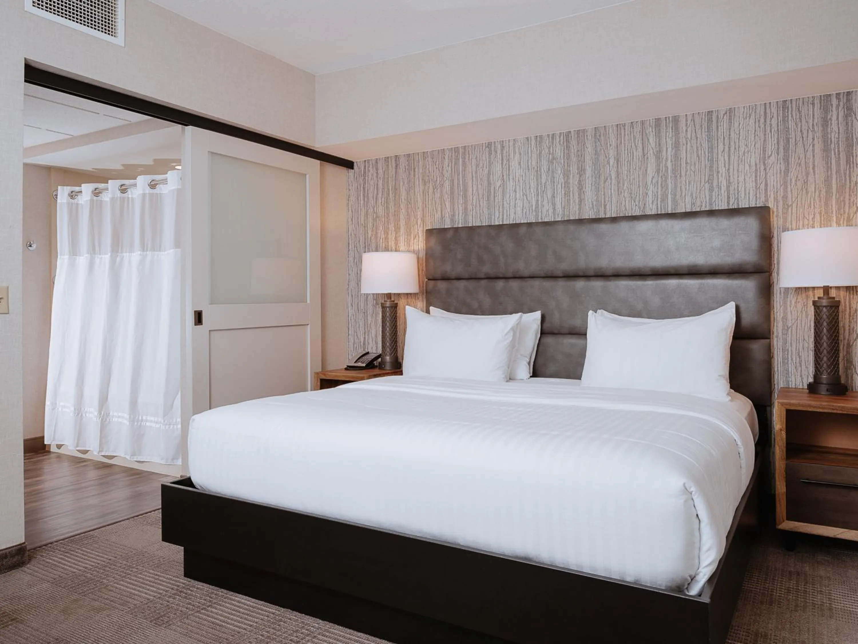 Bed in Cherry Valley Hotel