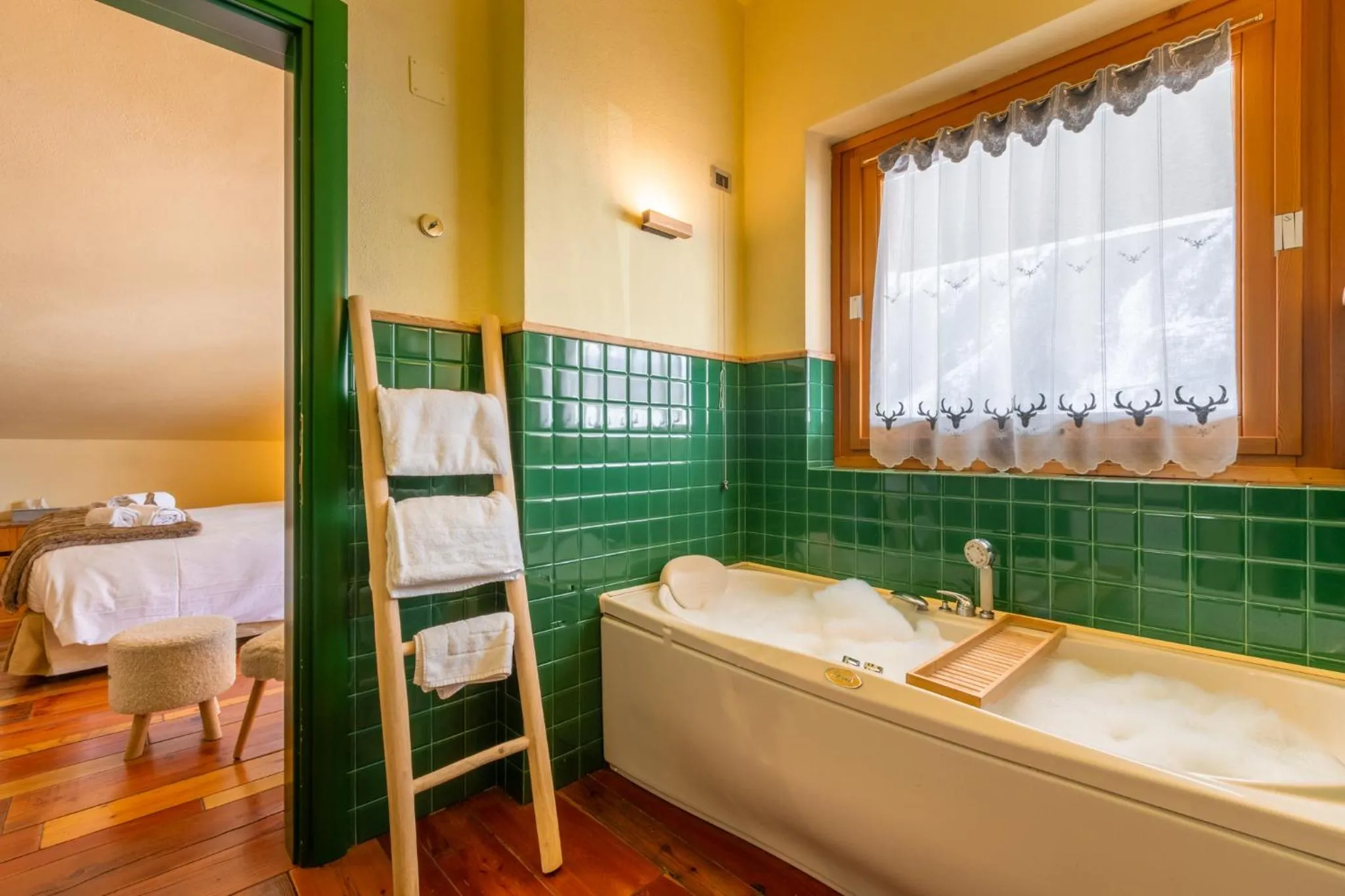 Bed in Shatush Hotel