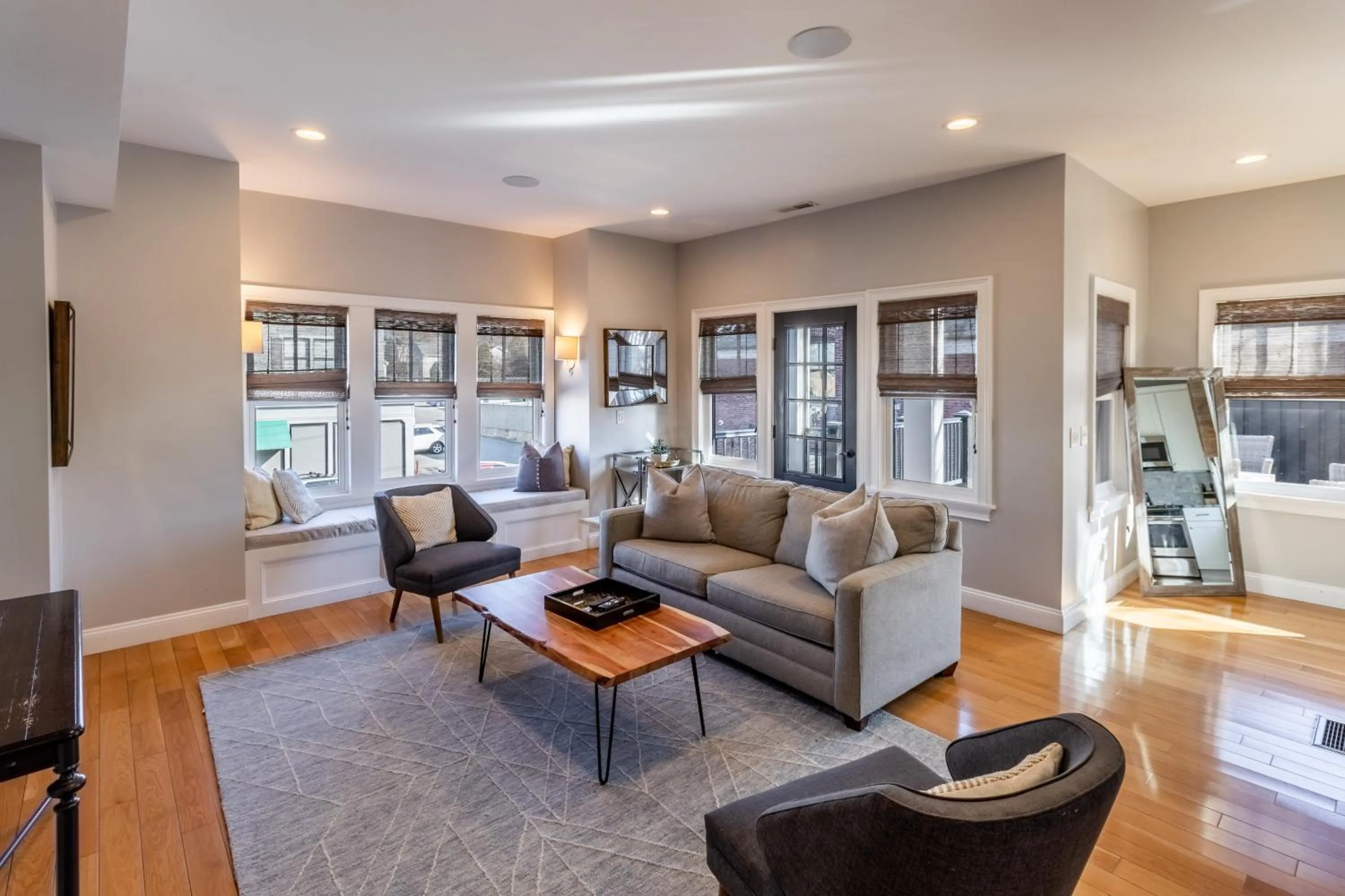 The Newport Lofts - 595 Thames Street