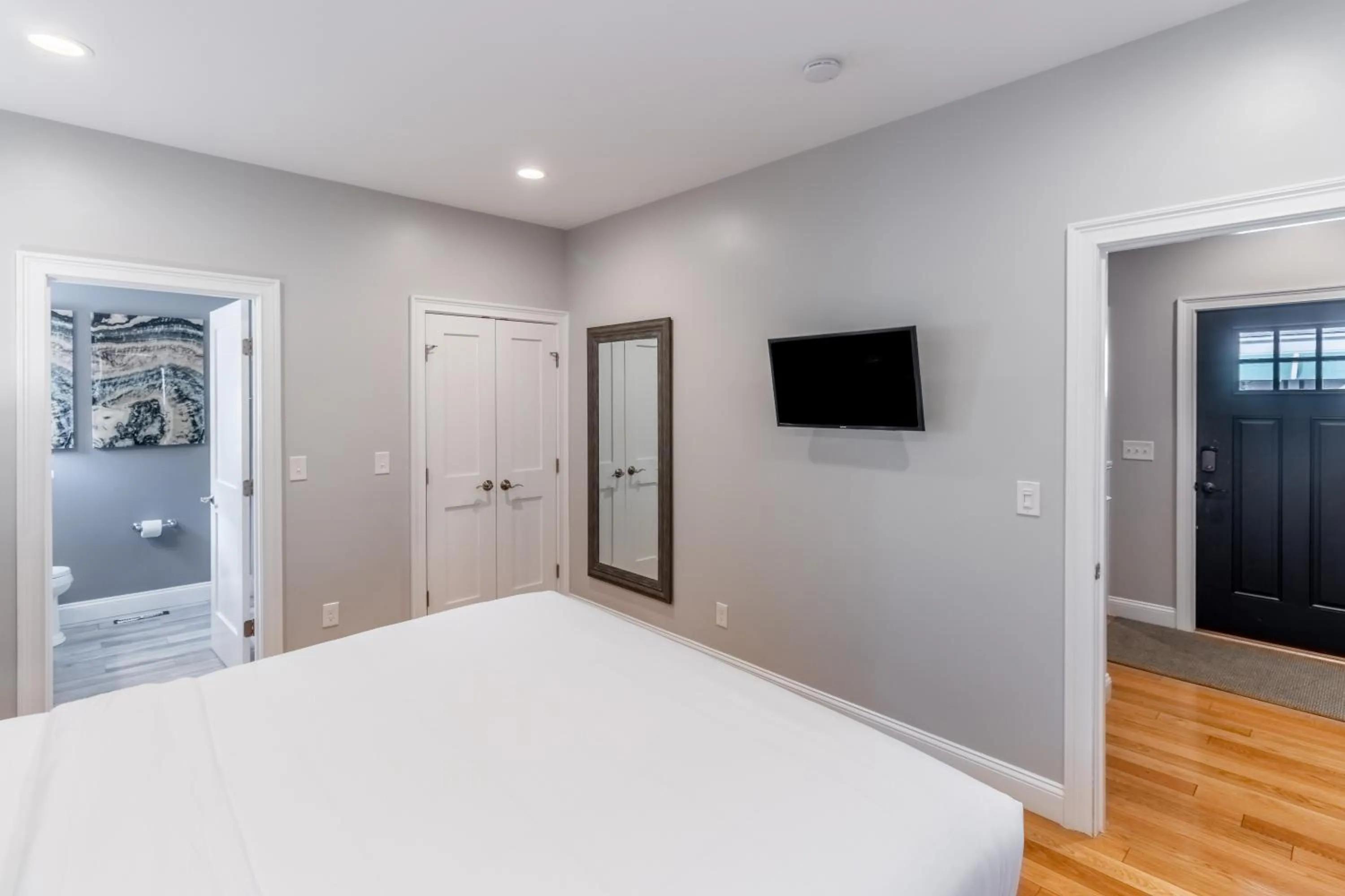 Bed in The Newport Lofts - 595 Thames Street