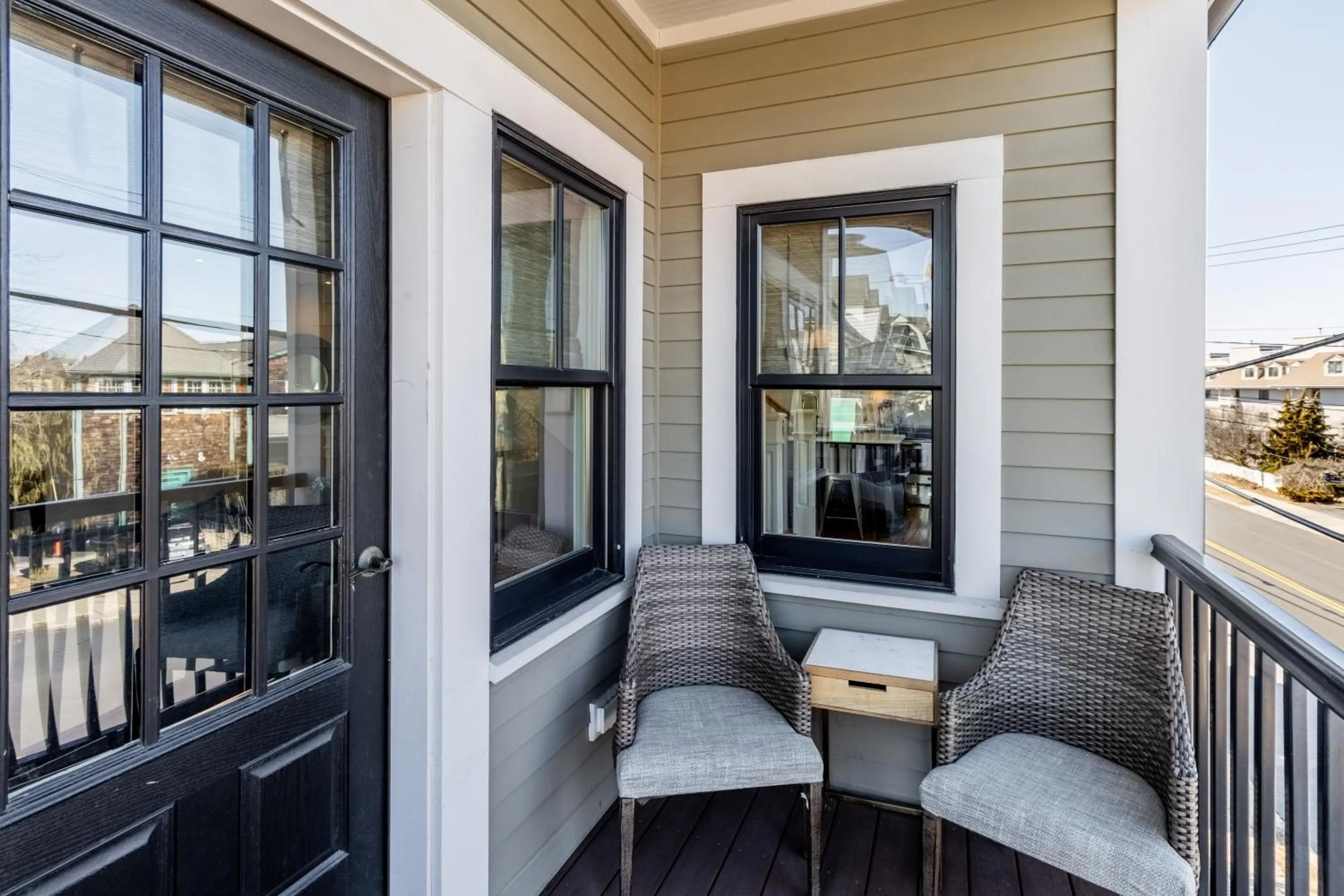 The Newport Lofts - 595 Thames Street