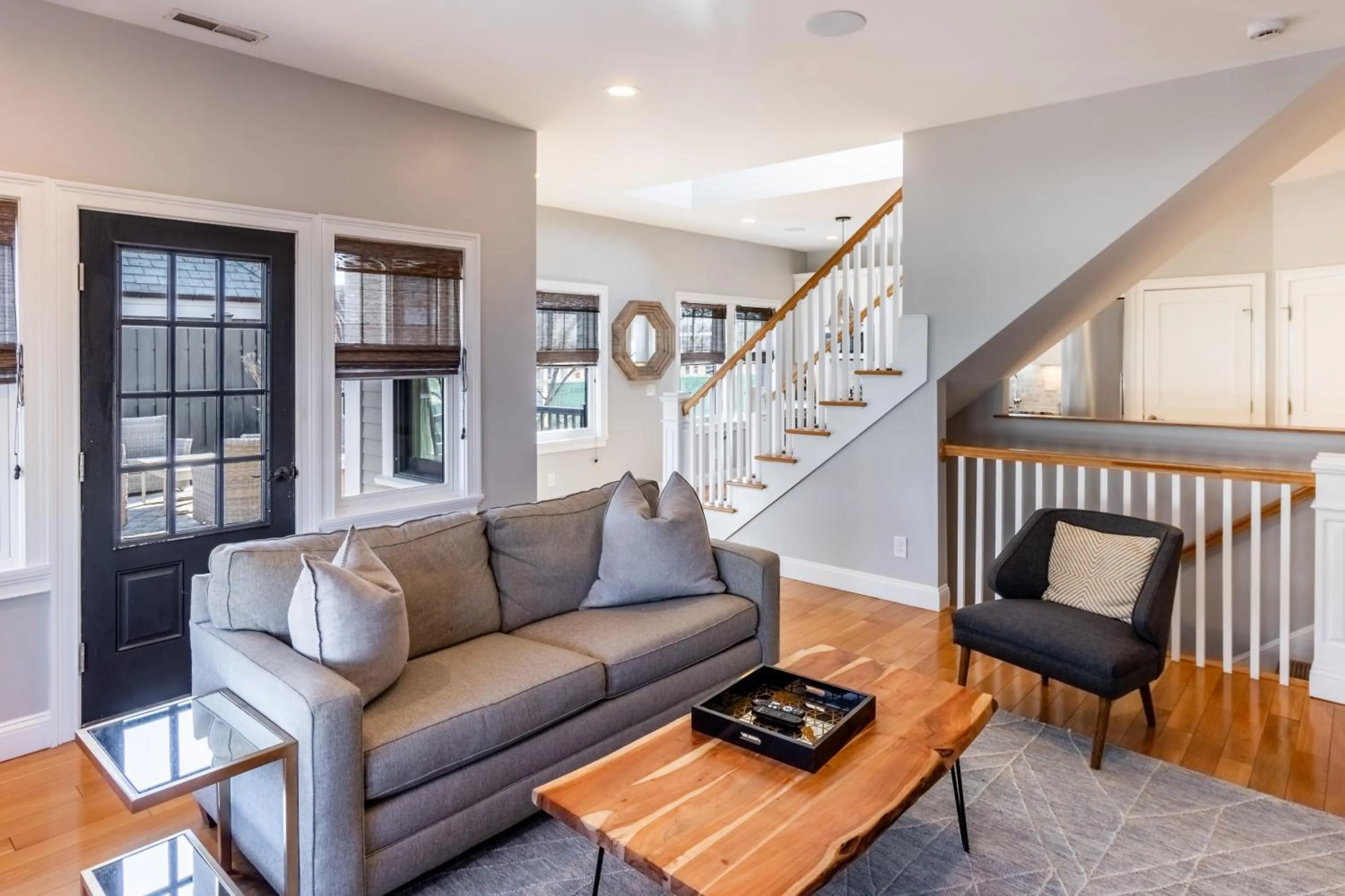 The Newport Lofts - 595 Thames Street