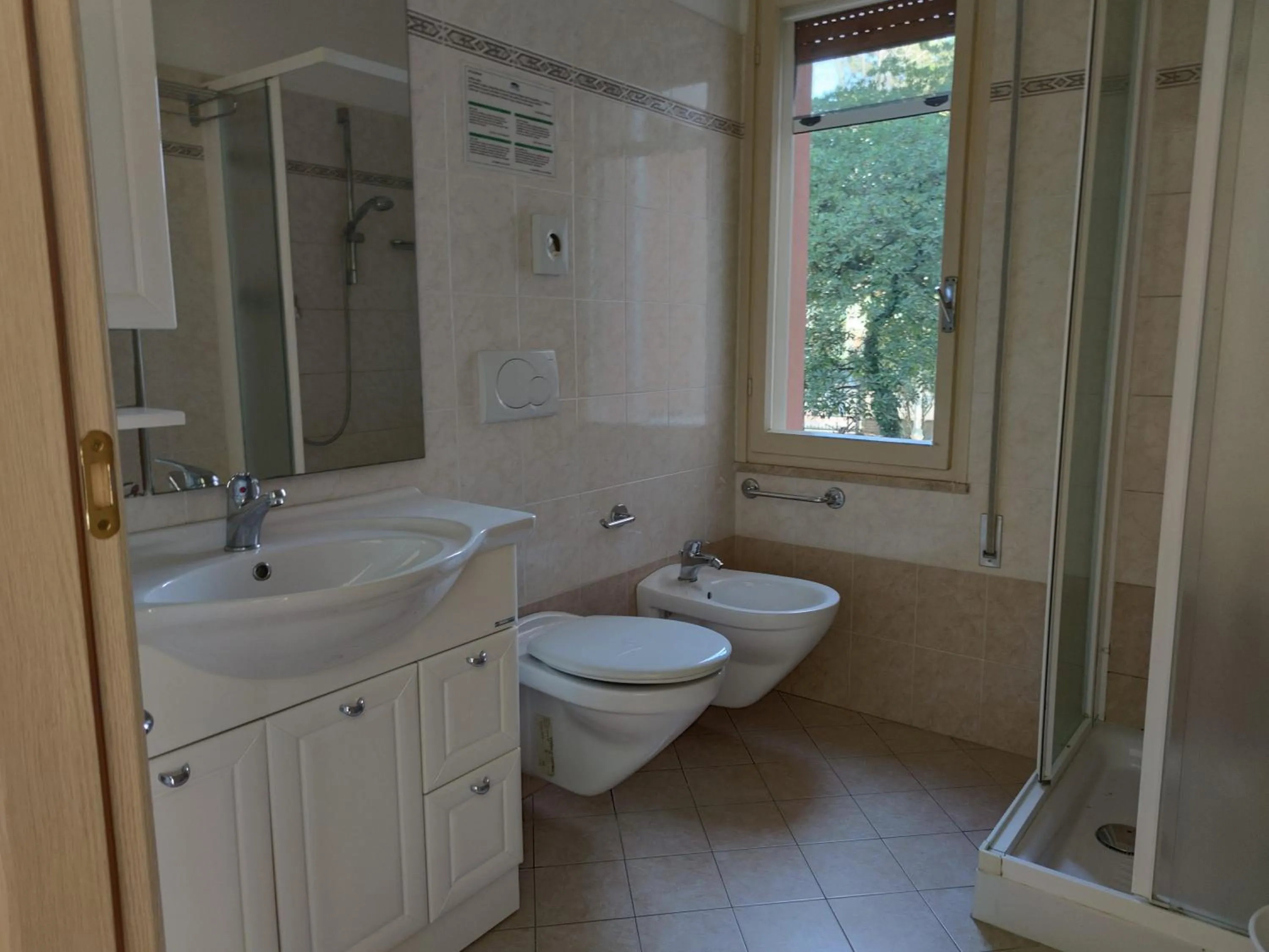 Bathroom in Hotel Garnì Anna