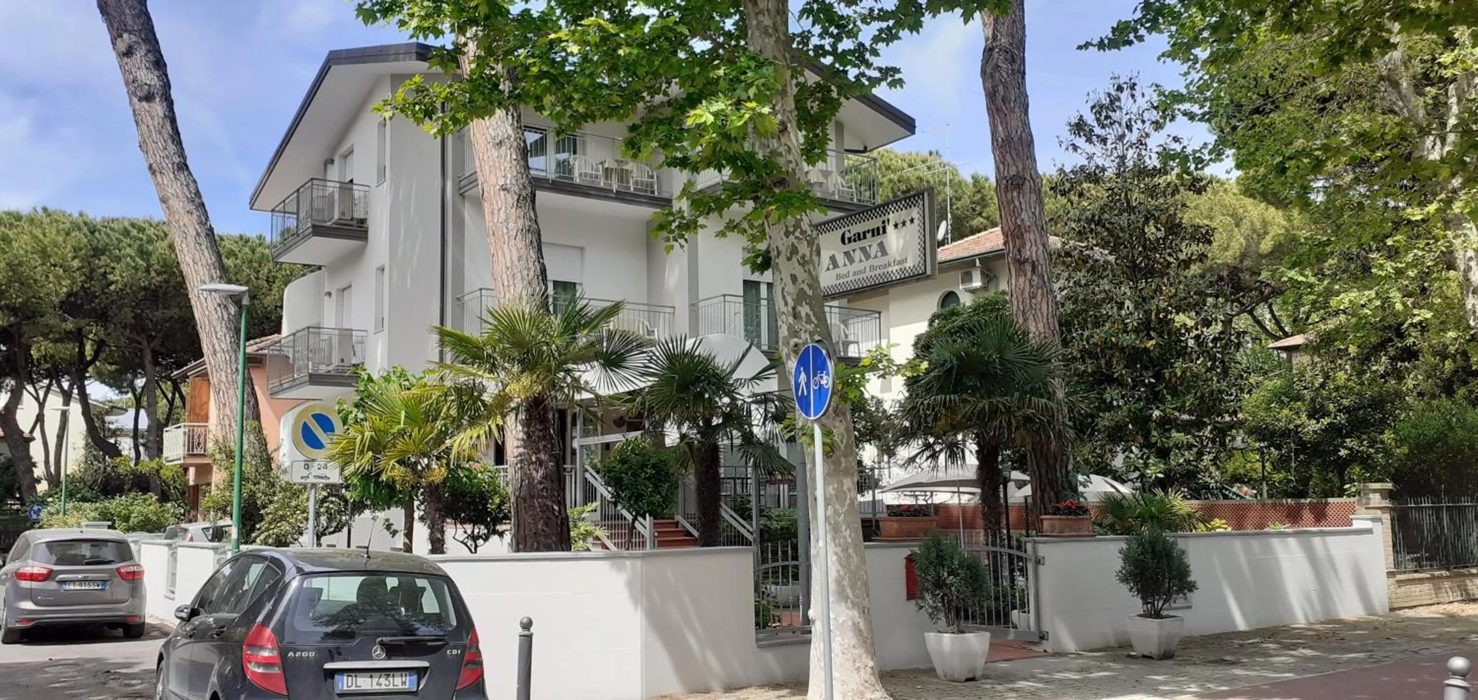 Property building in Hotel Garnì Anna