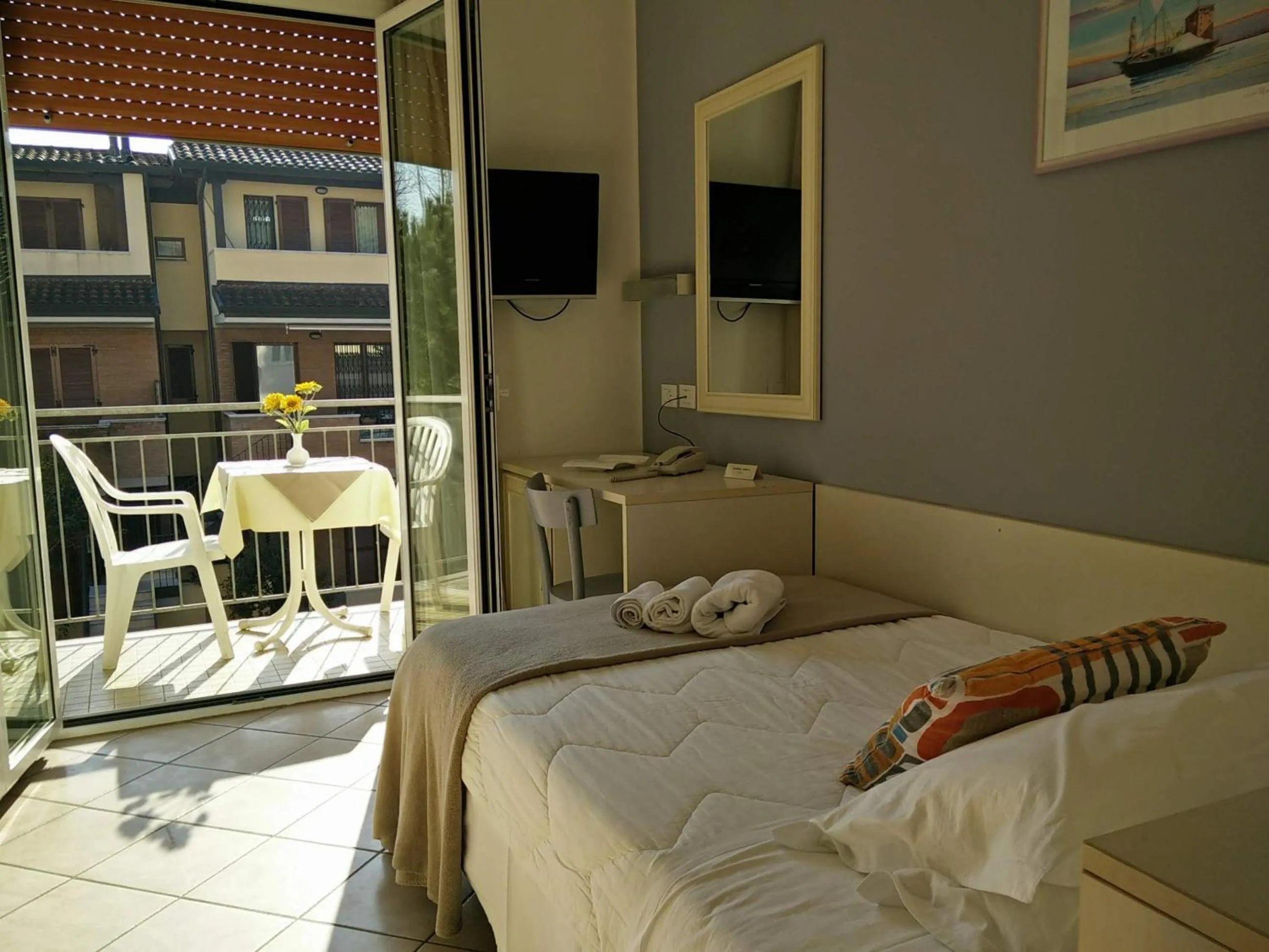 Balcony/Terrace, Bed in Hotel Garnì Anna