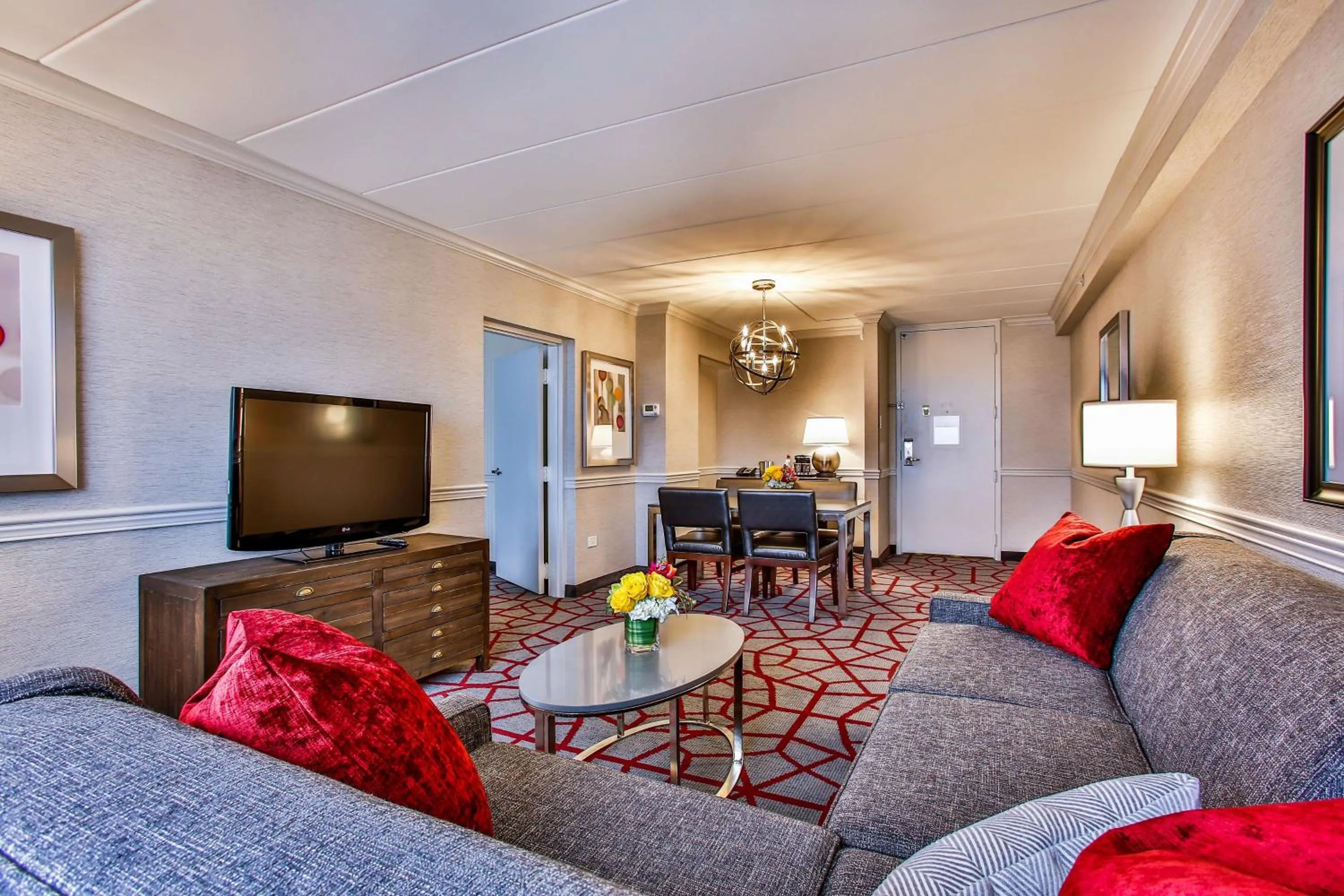 Bedroom in DoubleTree by Hilton Chicago/Alsip