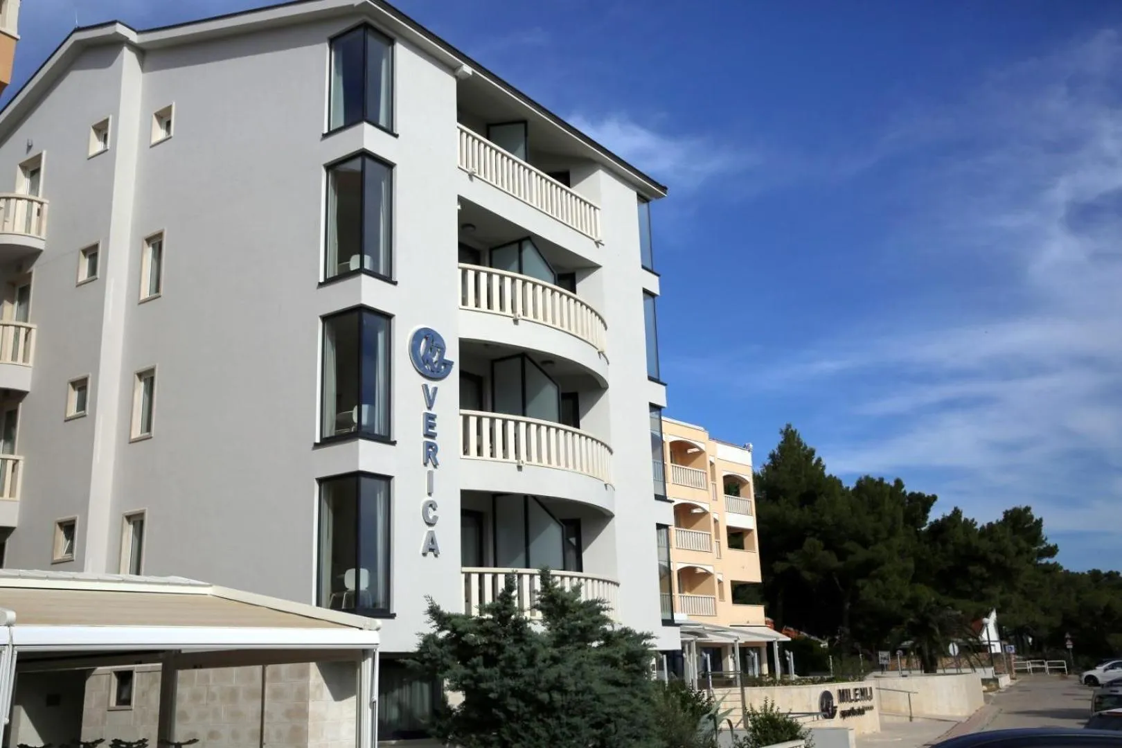 Property building in Villa Verica
