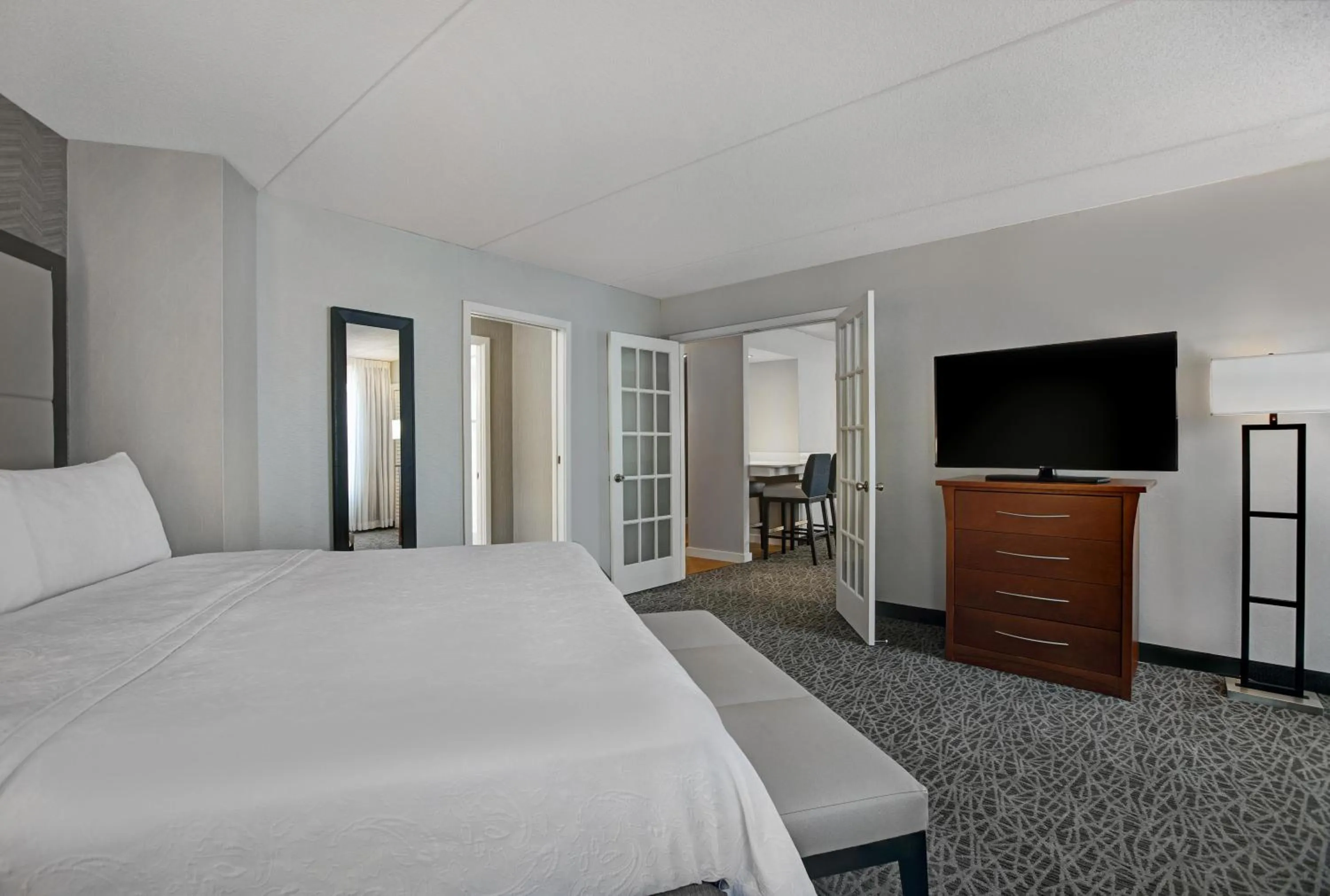 Bed in Homewood Suites by Hilton Chicago-Lincolnshire
