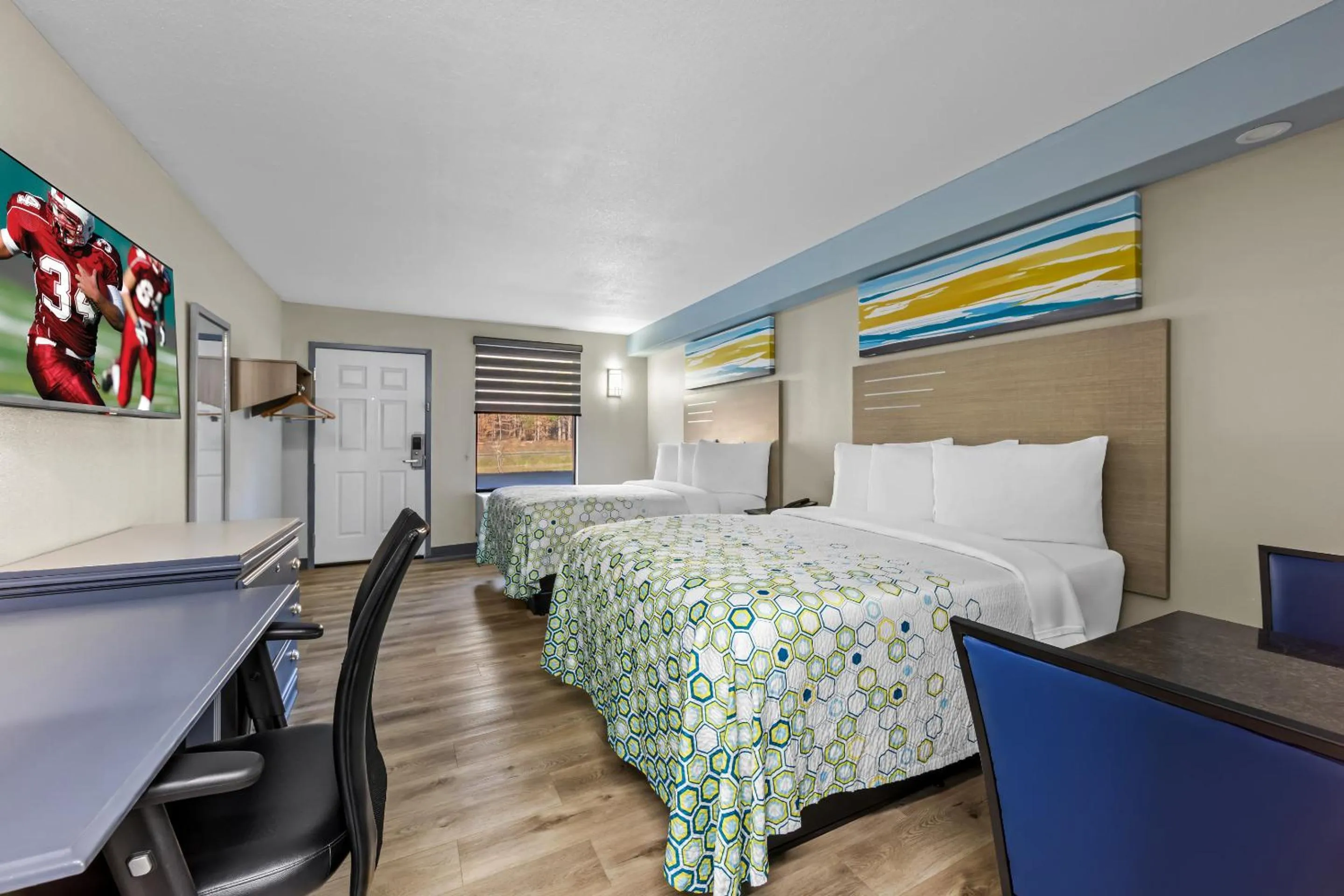 Photo of the whole room, Bed in HomeTowne Studios by Red Roof Athens, TN