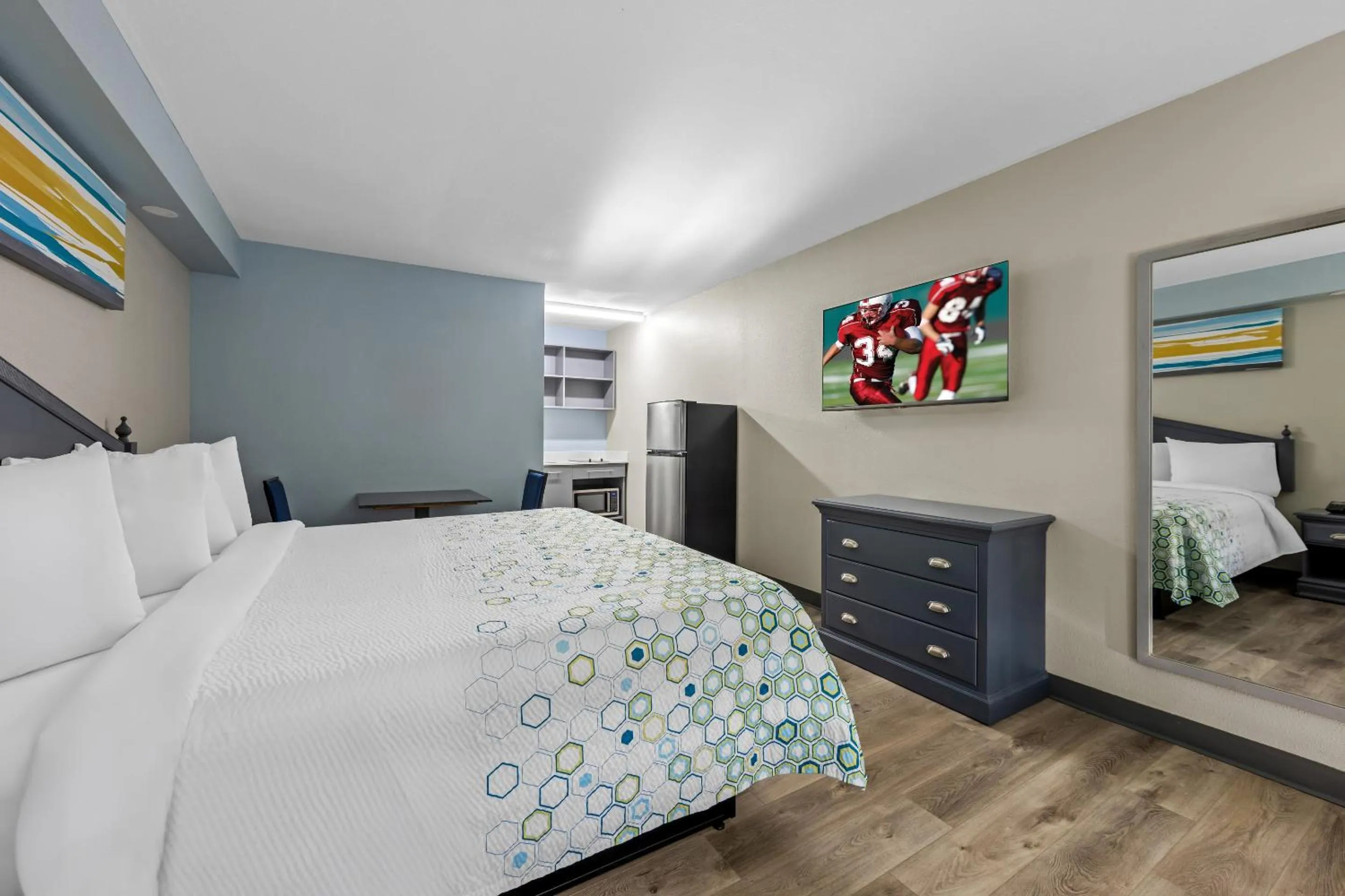 Photo of the whole room, Bed in HomeTowne Studios by Red Roof Athens, TN