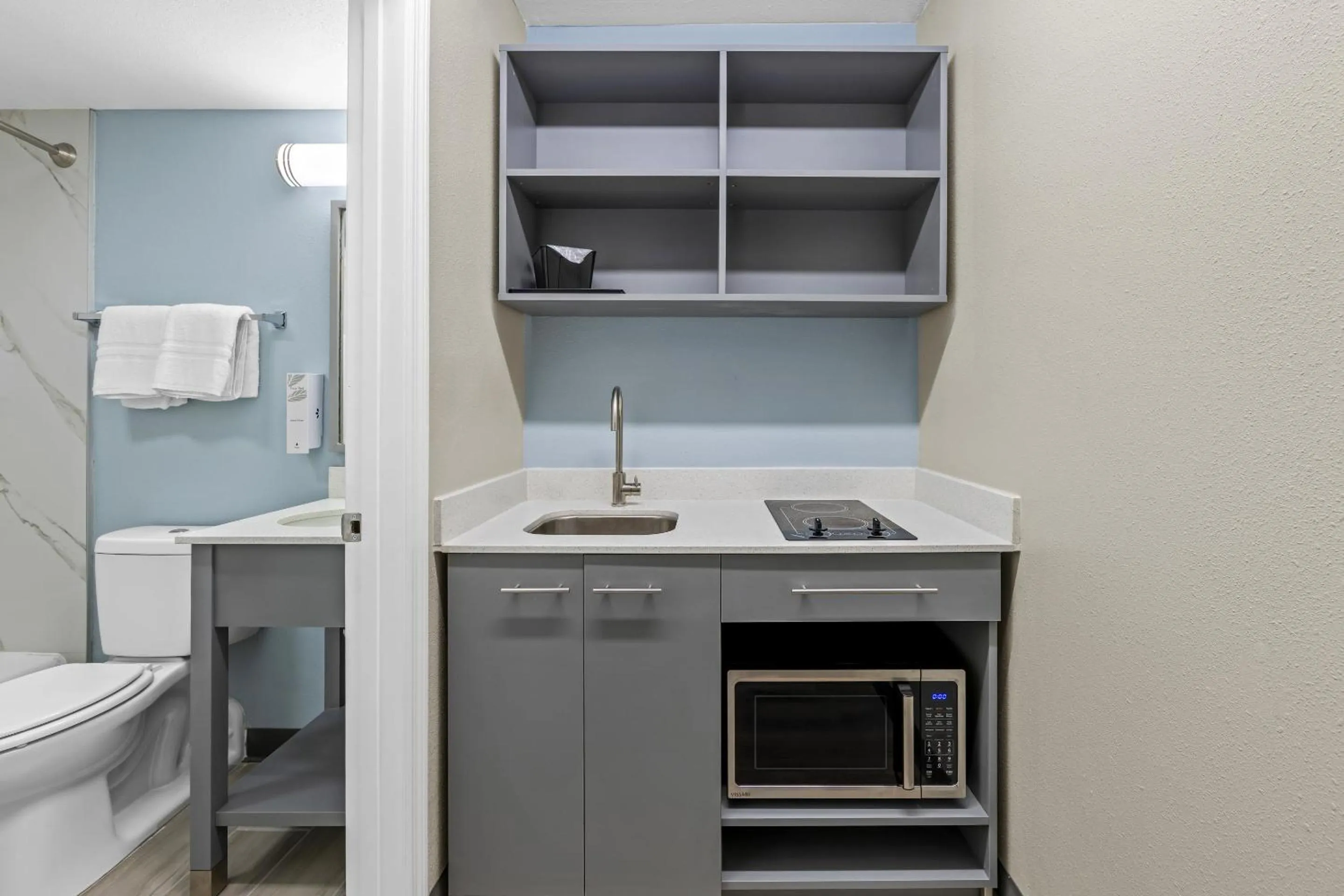 Photo of the whole room in HomeTowne Studios by Red Roof Athens, TN