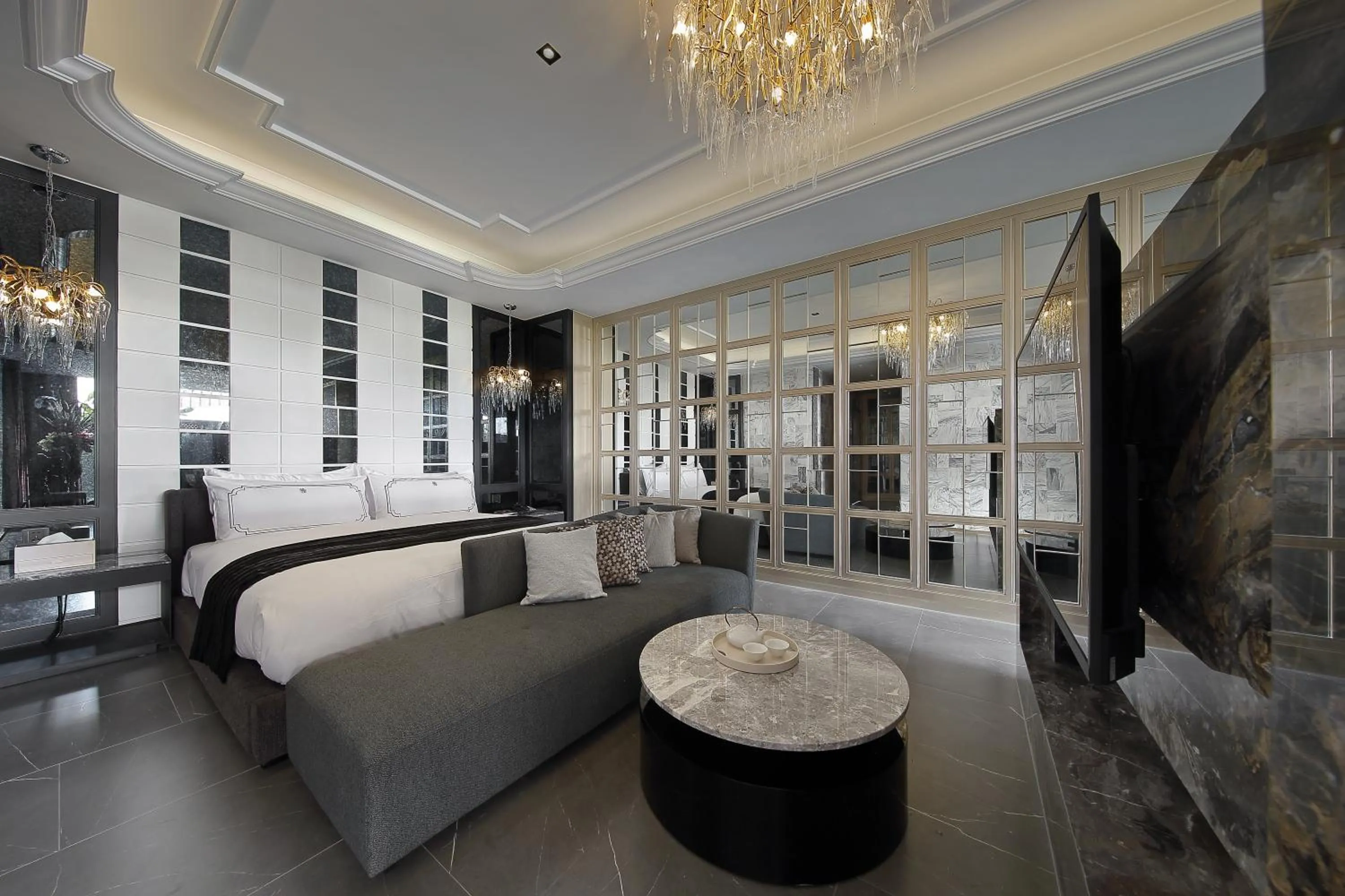 Bed in Ease Motel Taichung