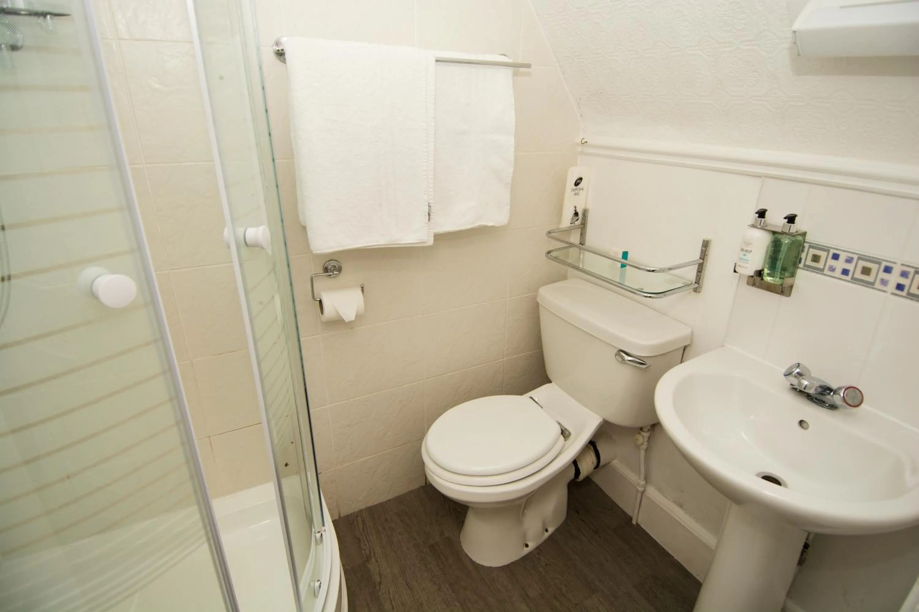 Bathroom in Tullie Inn