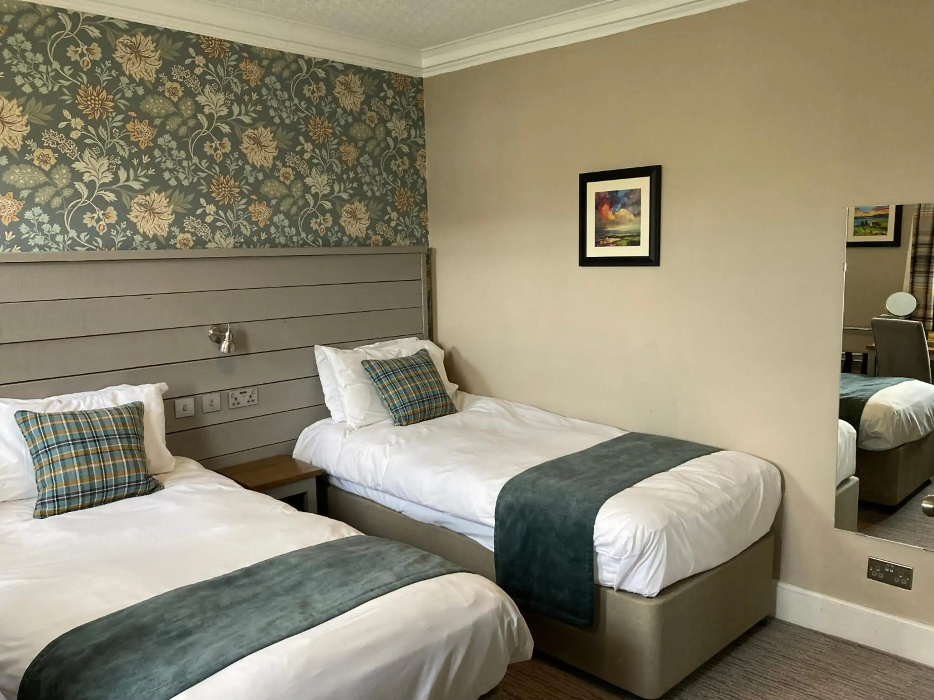 Family Room in Tullie Inn Family Room in Tullie Inn