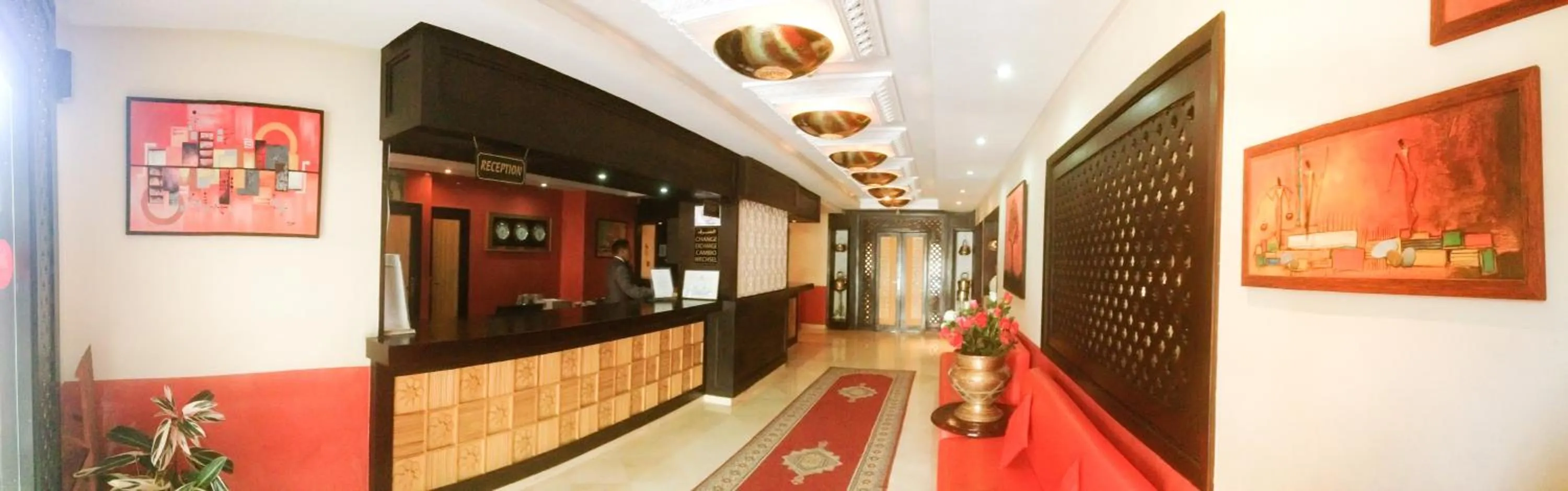 Lobby or reception in New Farah Hotel