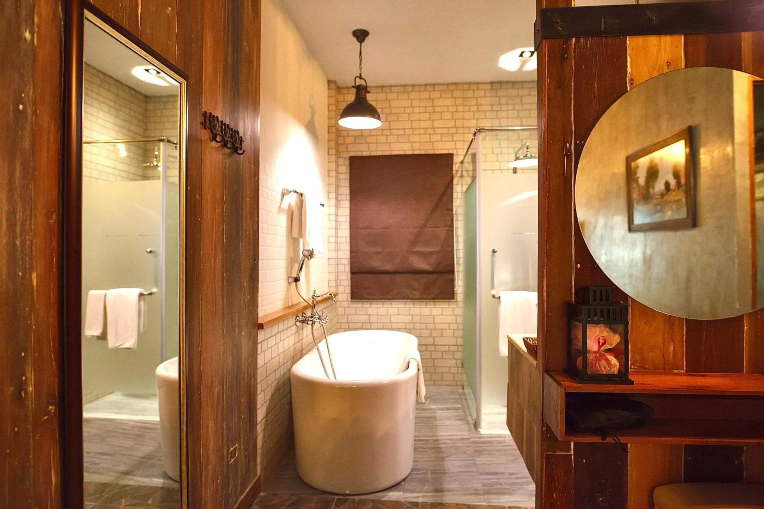 Shower in Sanae' Townhouse Chiang Mai