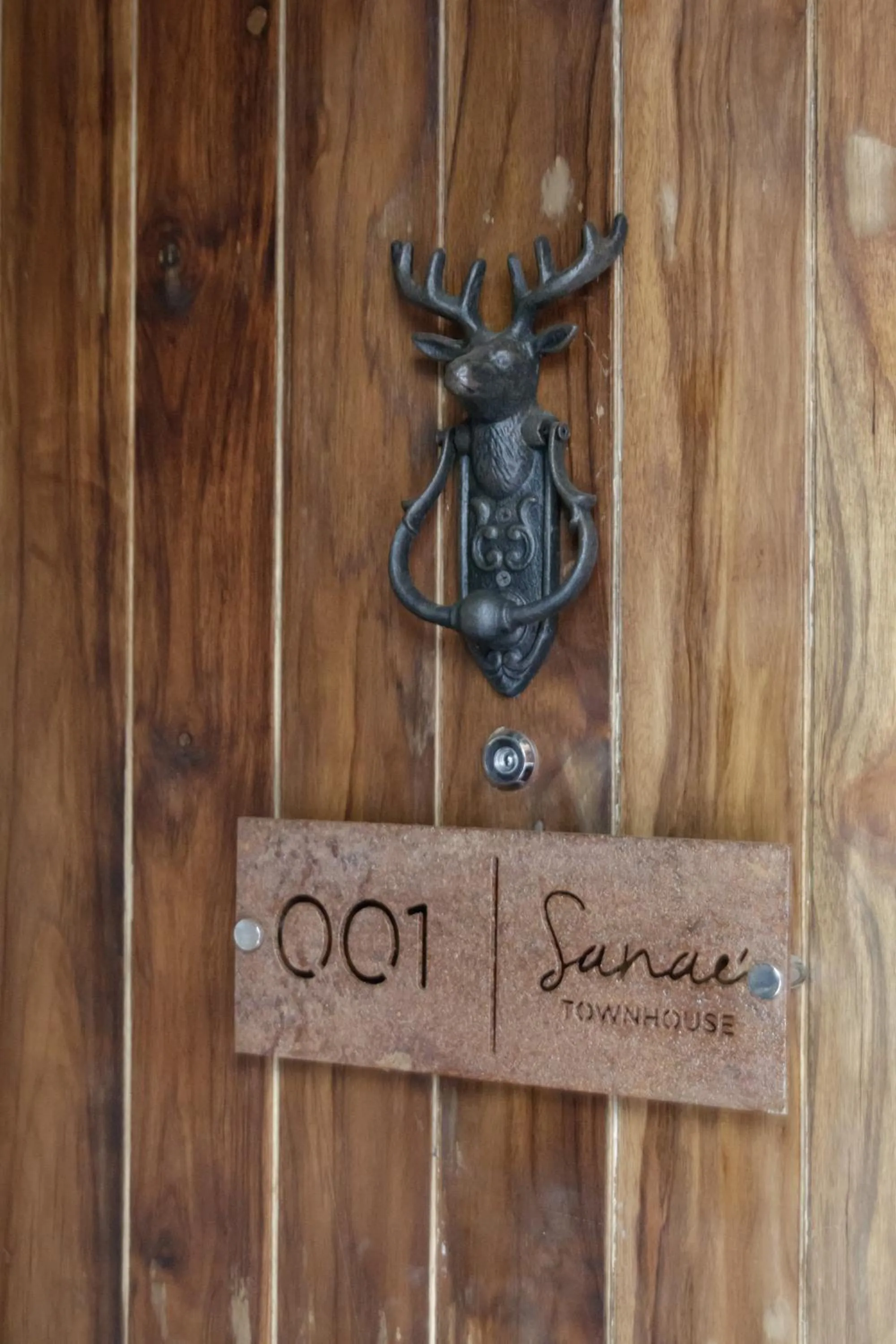 Facade/entrance in Sanae' Townhouse Chiang Mai