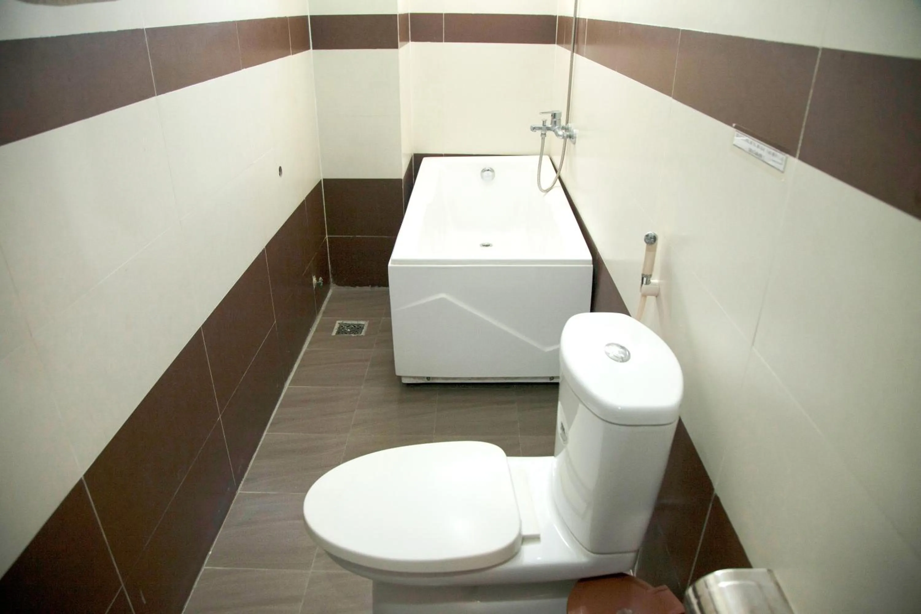 Toilet in Hoang Thuy Sinh Hotel