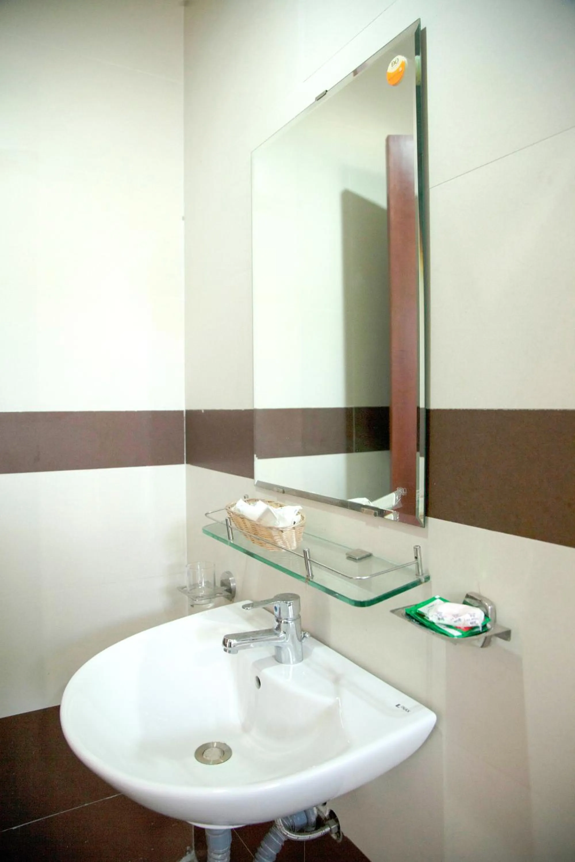 Bathroom in Hoang Thuy Sinh Hotel