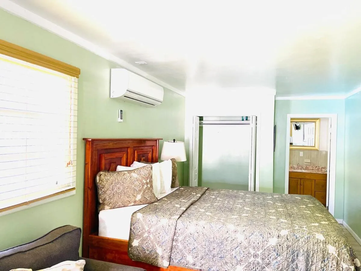 Bed in Dawson’s Hideaway