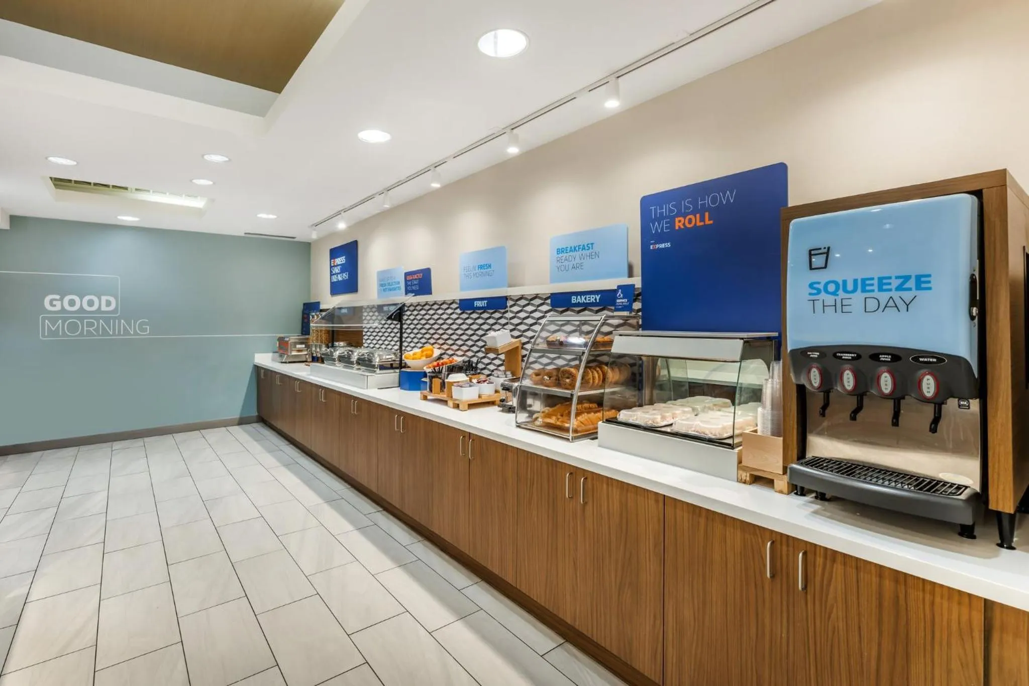 Breakfast in Holiday Inn Express Crestwood by IHG