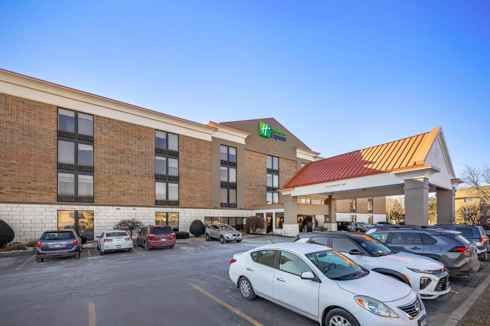 Property building in Holiday Inn Express Crestwood by IHG