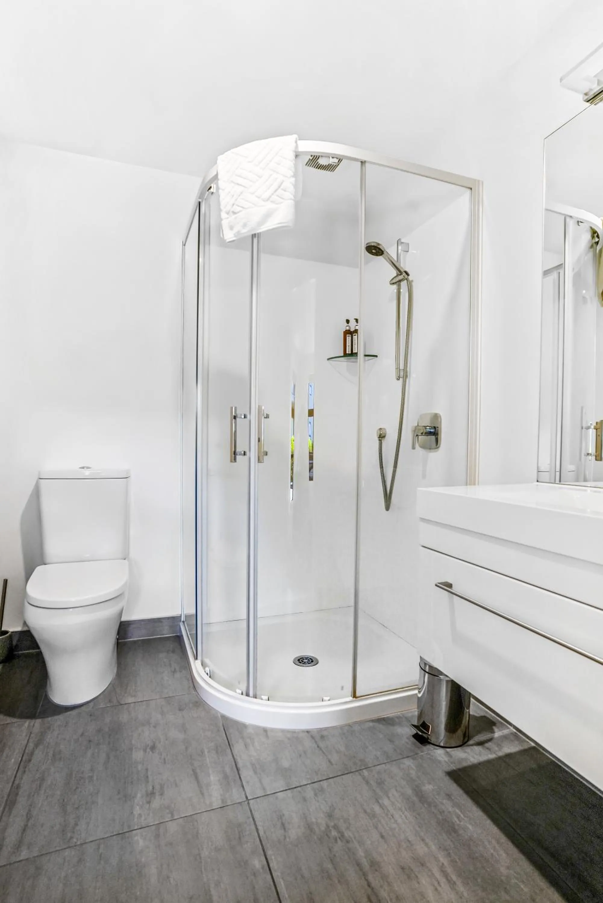 Shower in Central Park Apartments