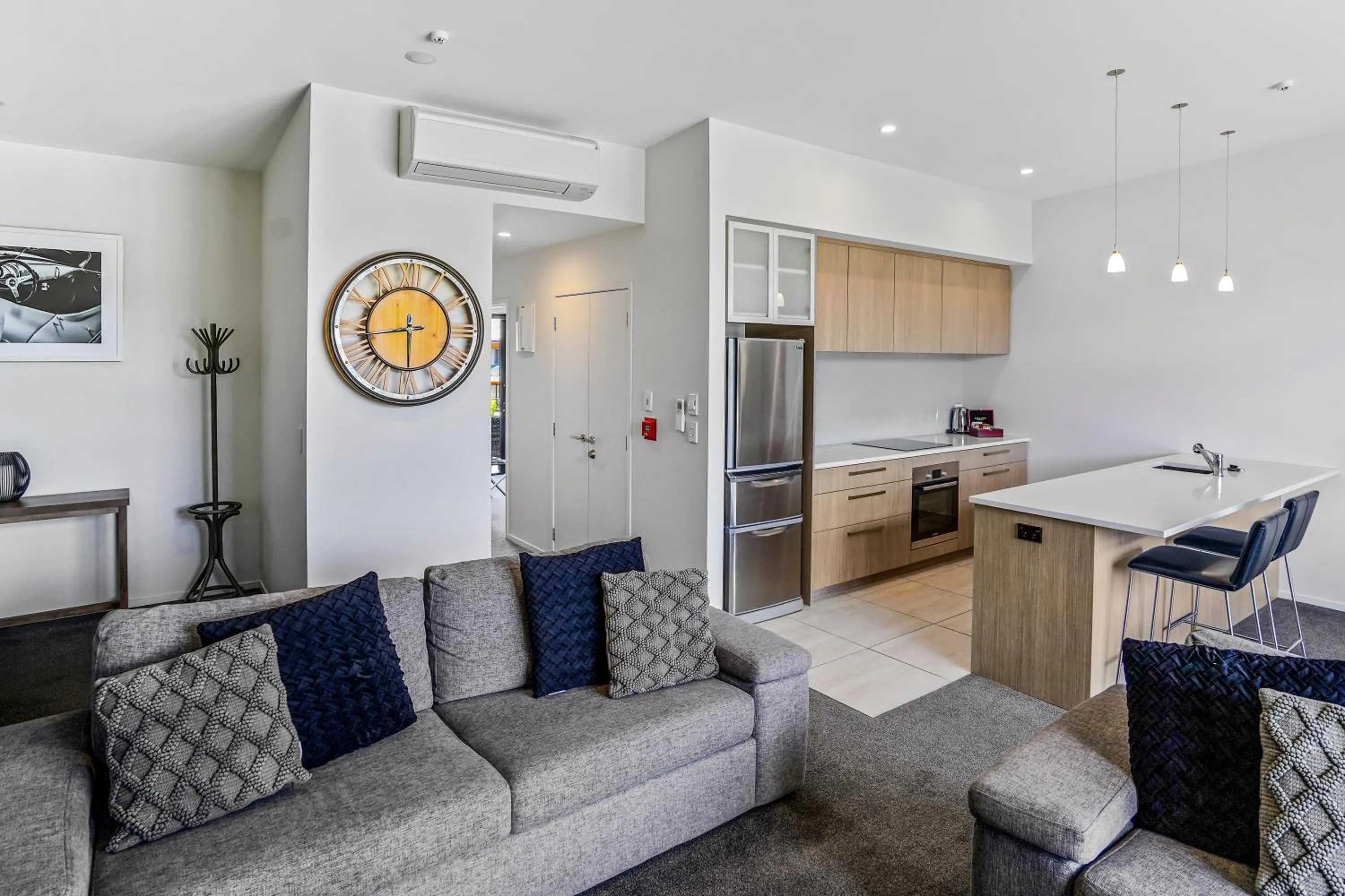 TV and multimedia in Central Park Apartments