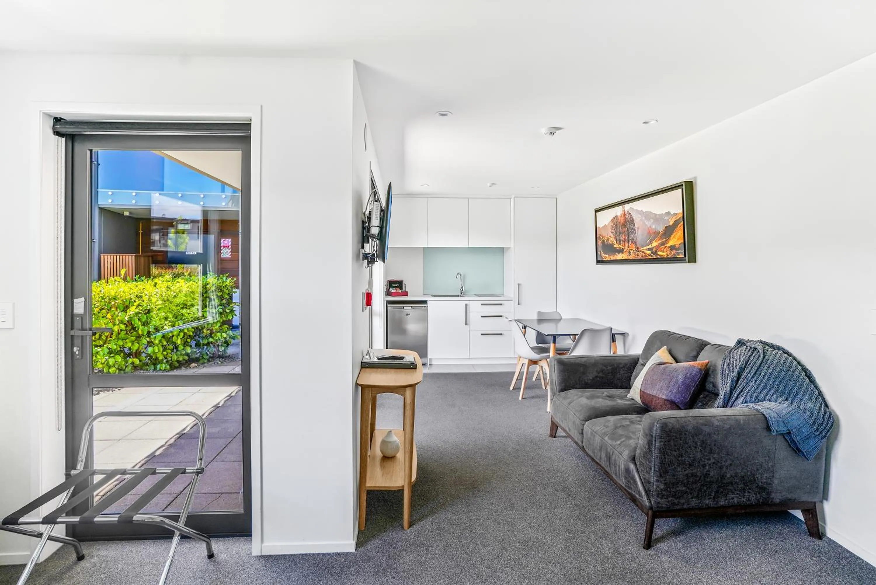 TV and multimedia in Central Park Apartments