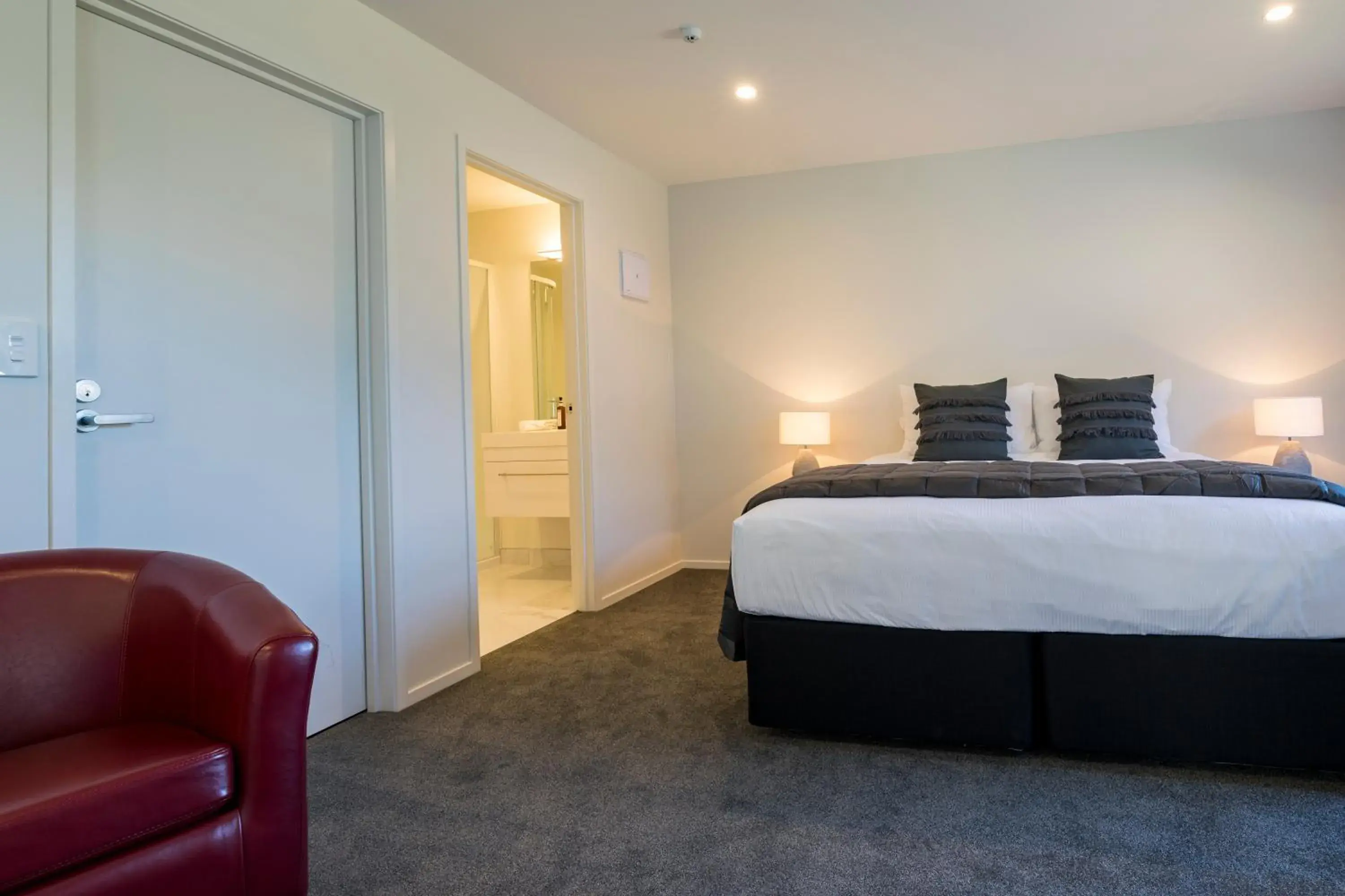 Large Studio in Central Park Apartments Large Studio in Central Park Apartments