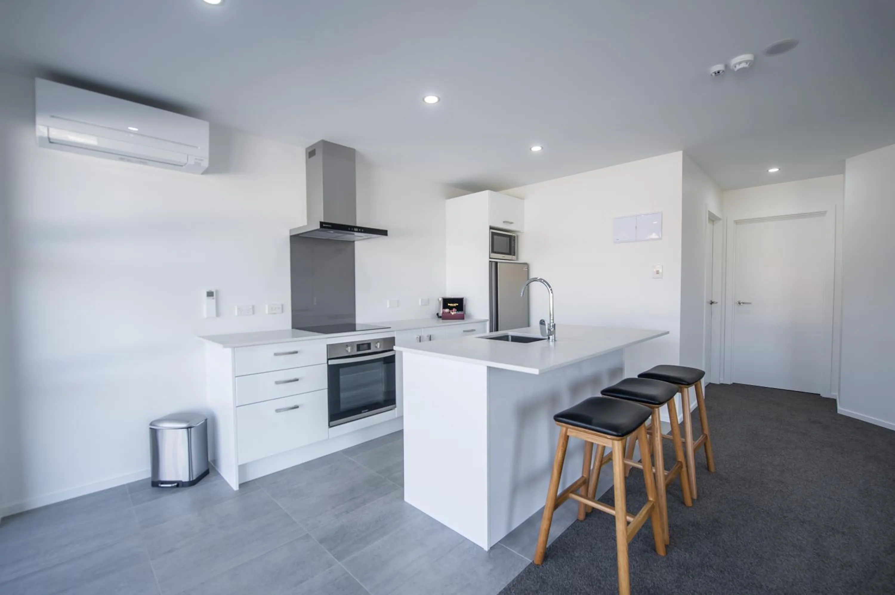 dishwasher in Central Park Apartments