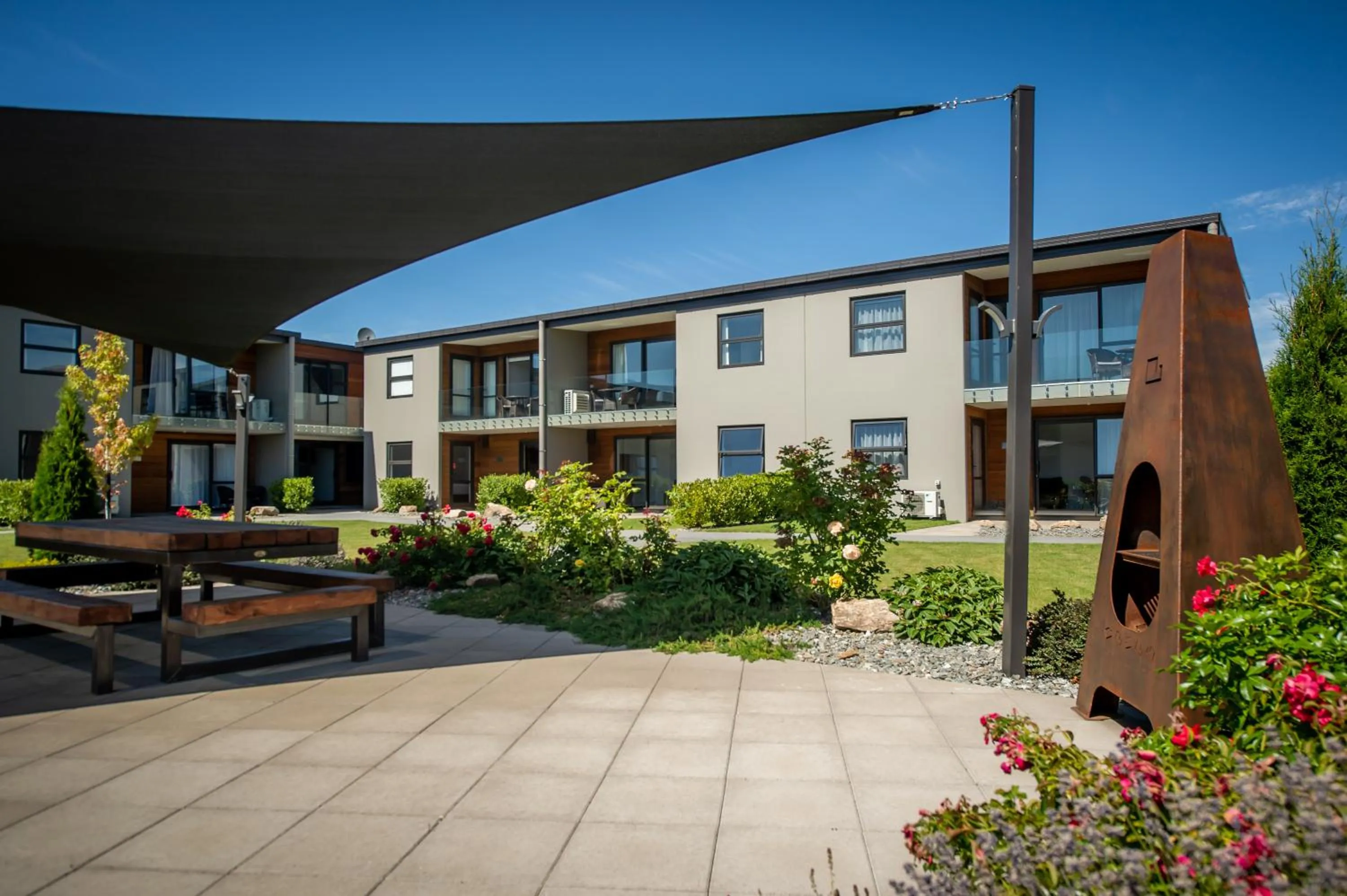 Garden in Central Park Apartments