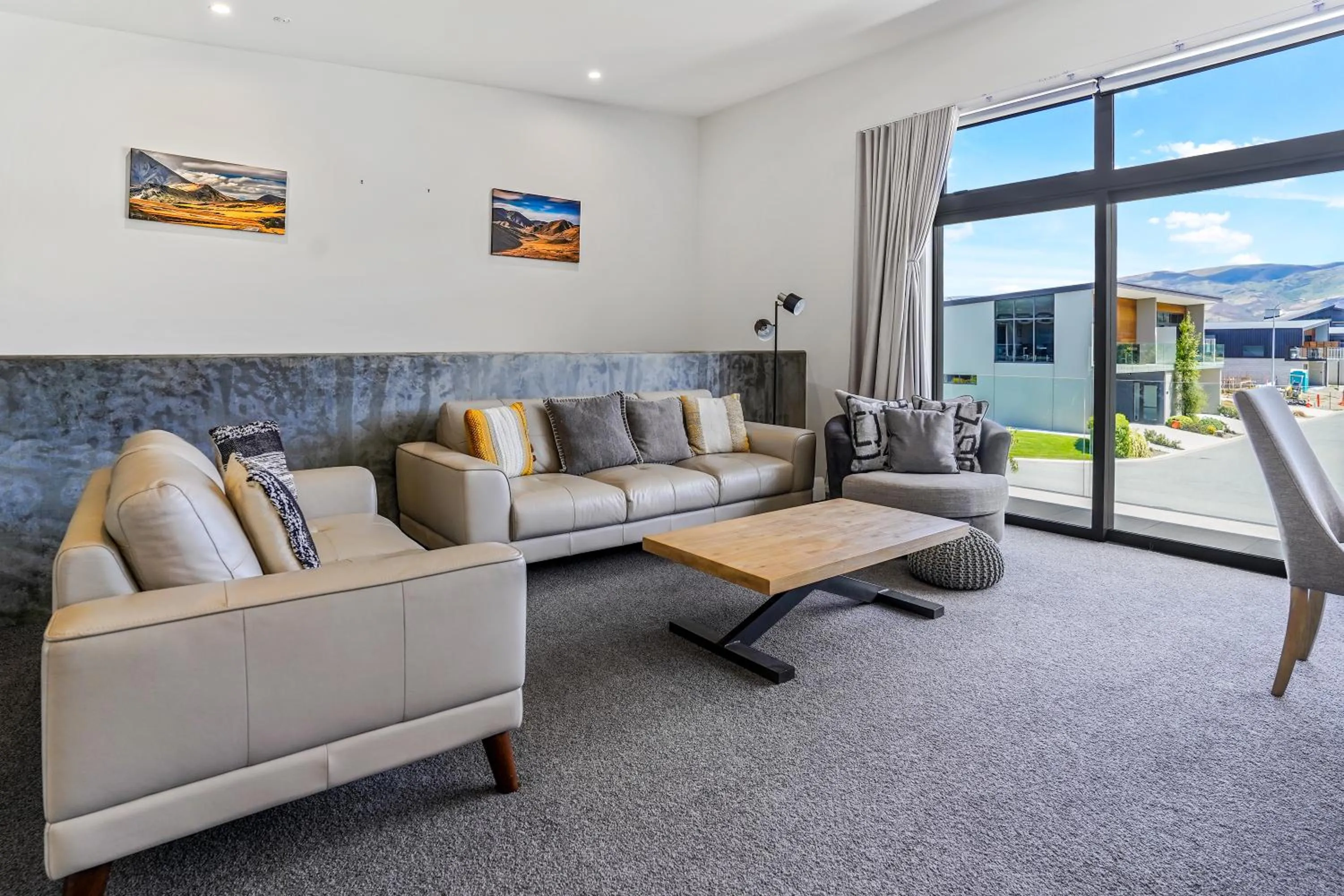 TV and multimedia in Central Park Apartments