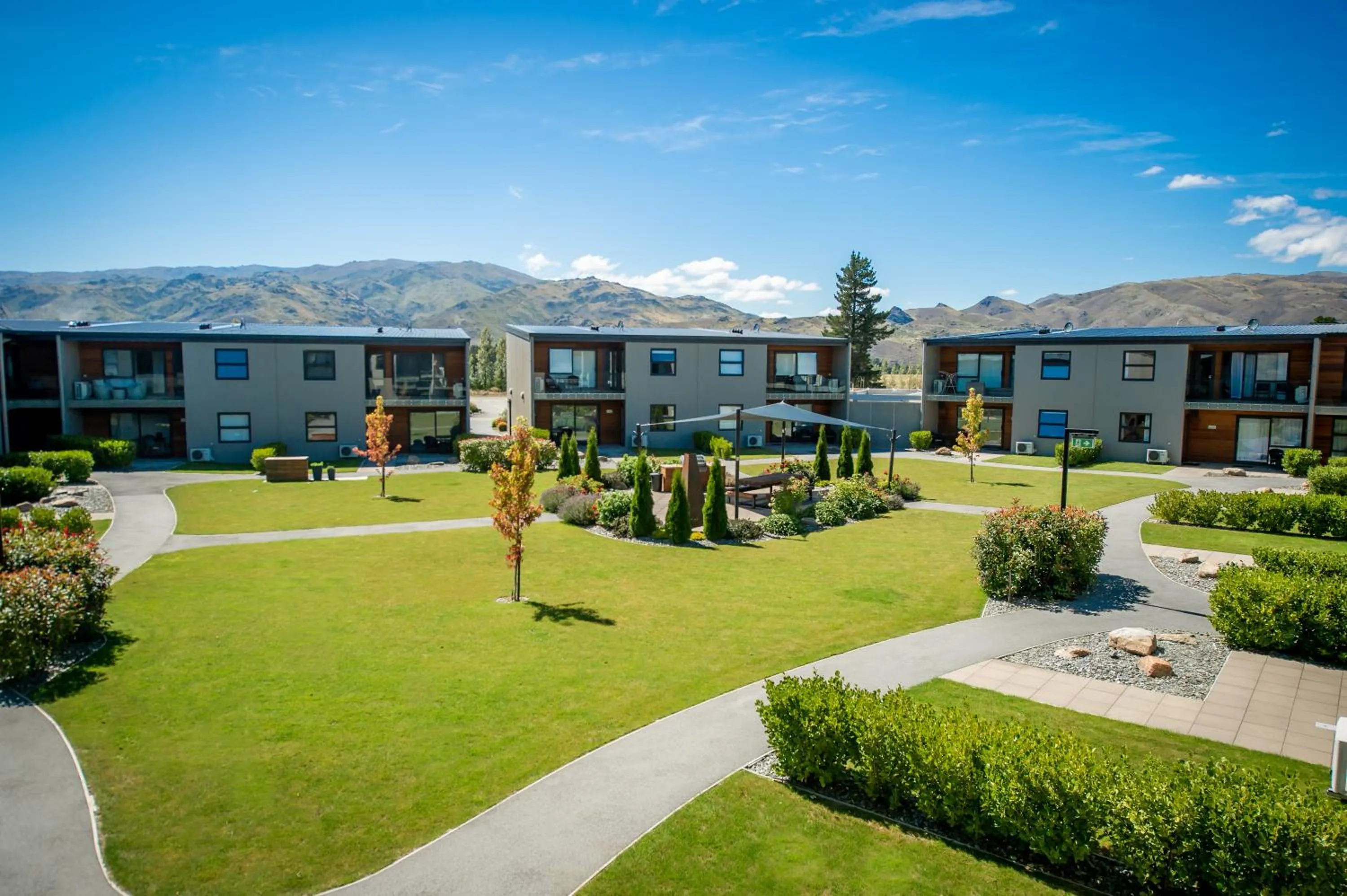 Garden in Central Park Apartments