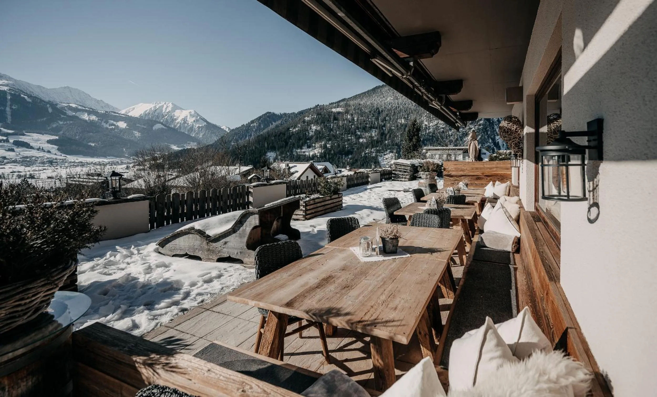 Property building in Alpenappartements Cristall