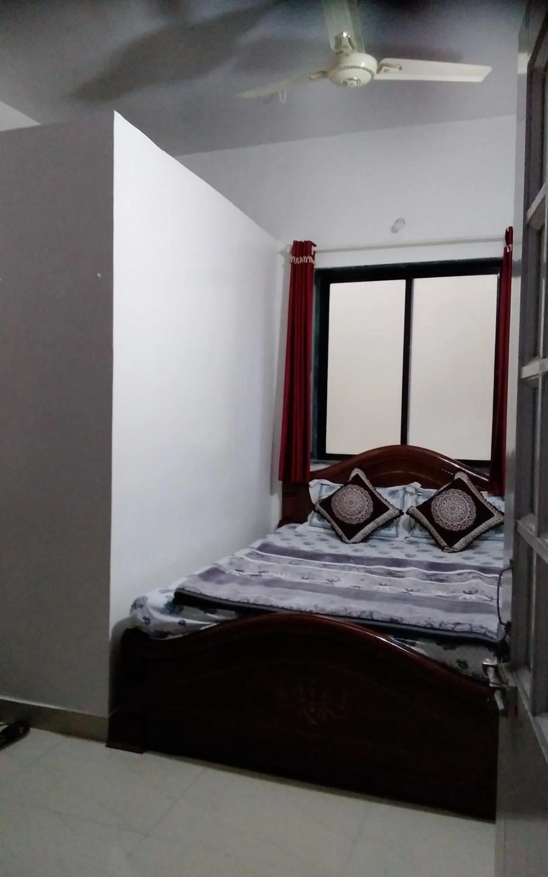 Bedroom, Bed in Om Datta Krupa Niwas Cottage
