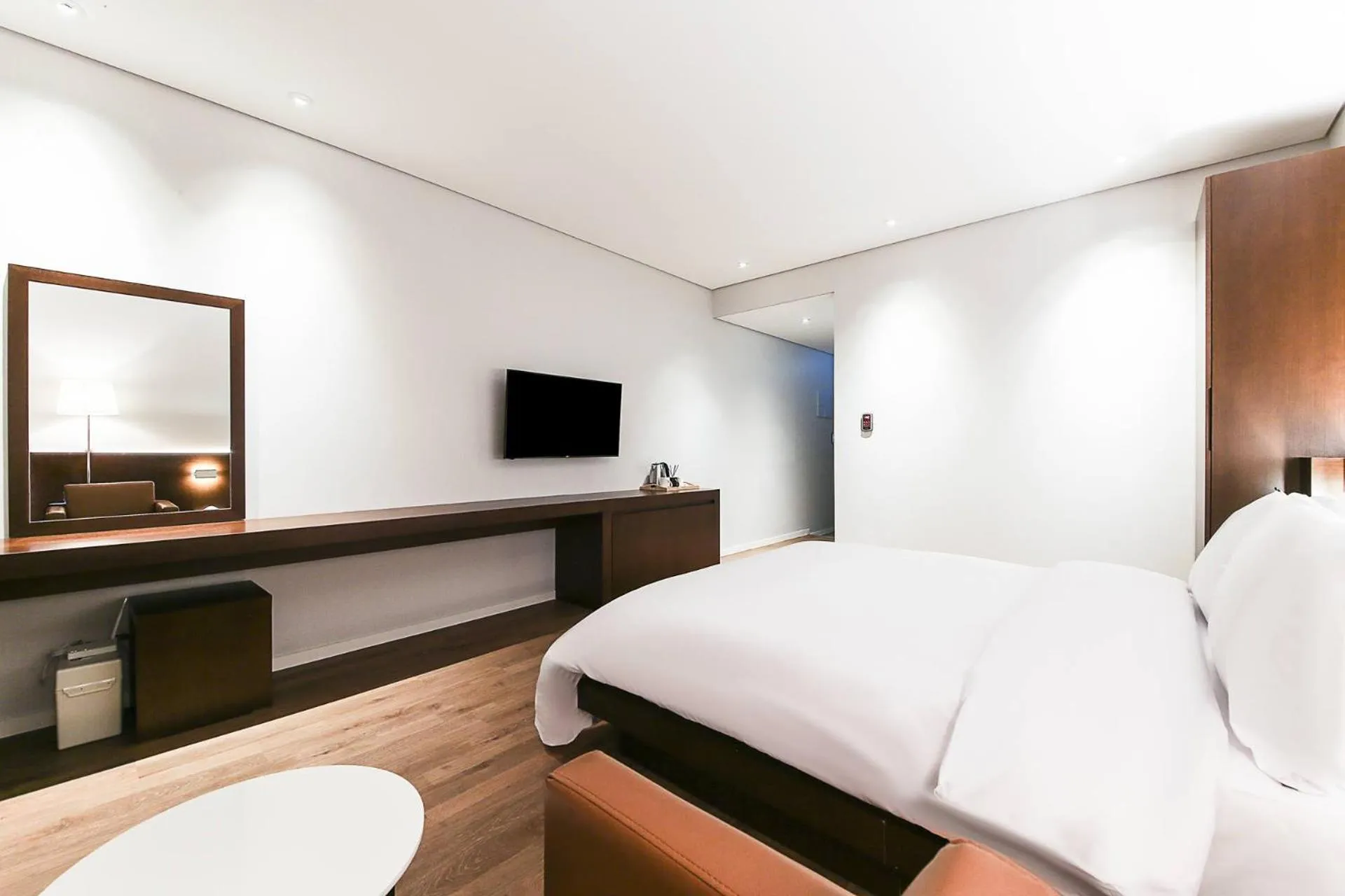 Bed in Golden River Hotel