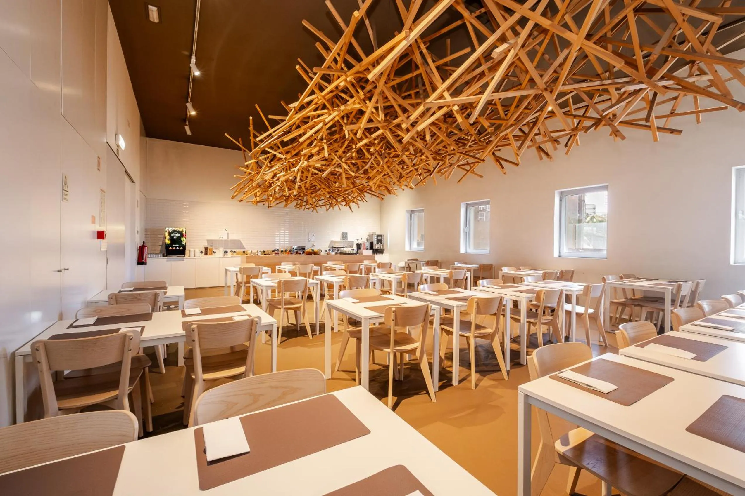 Breakfast in Basic Braga by Axis