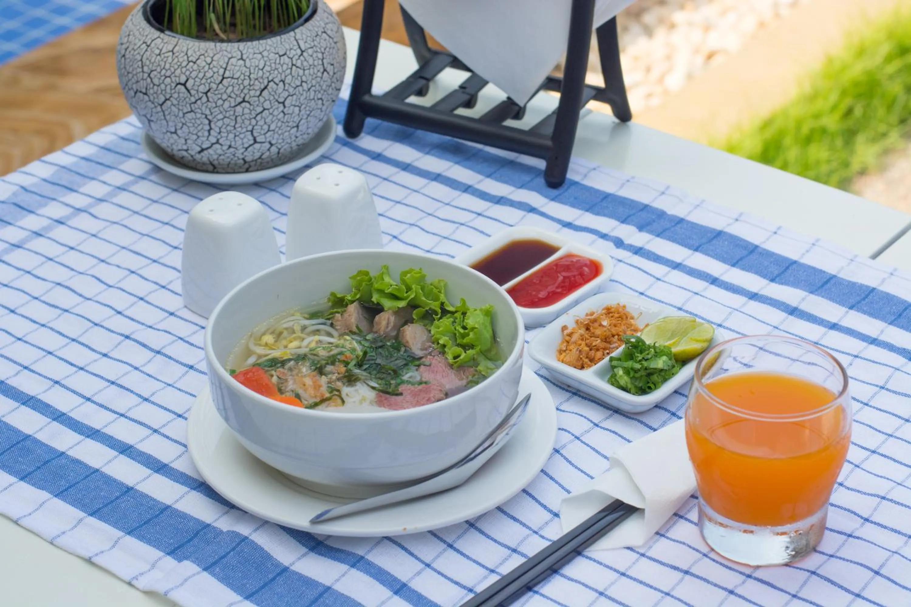 Food and drinks in The Local Time Village