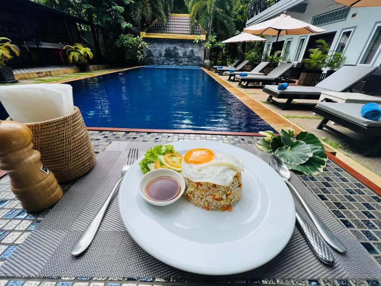 Food and drinks in The Local Time Village