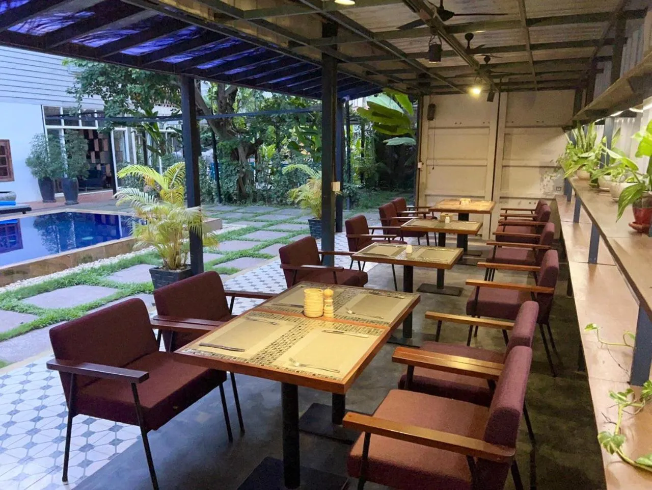 Restaurant/places to eat in The Local Time Village