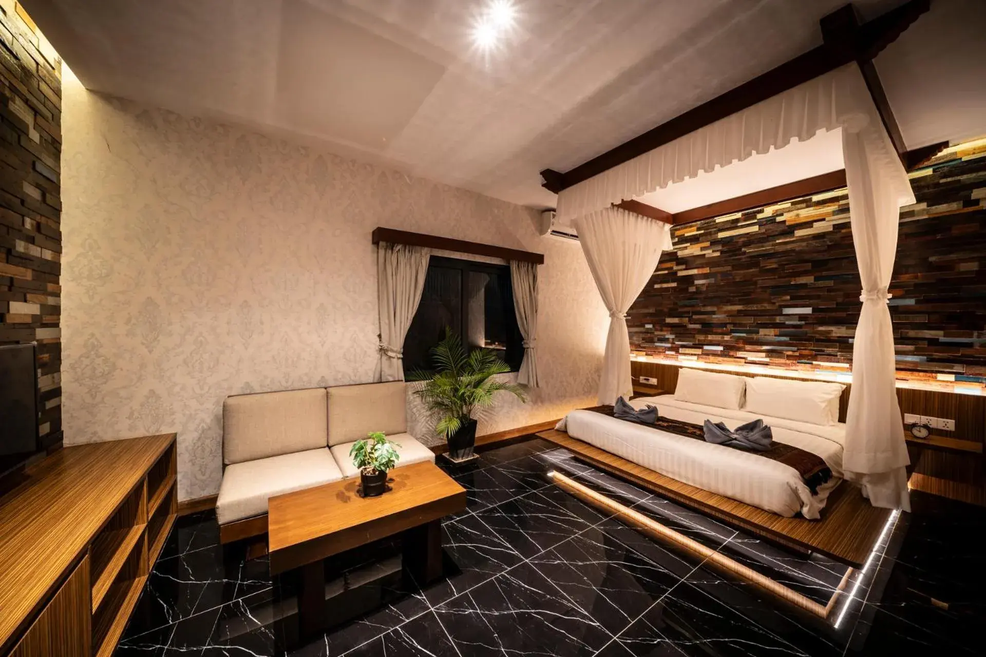 Deluxe King Room in The Local Time Village Deluxe King Room in The Local Time Village