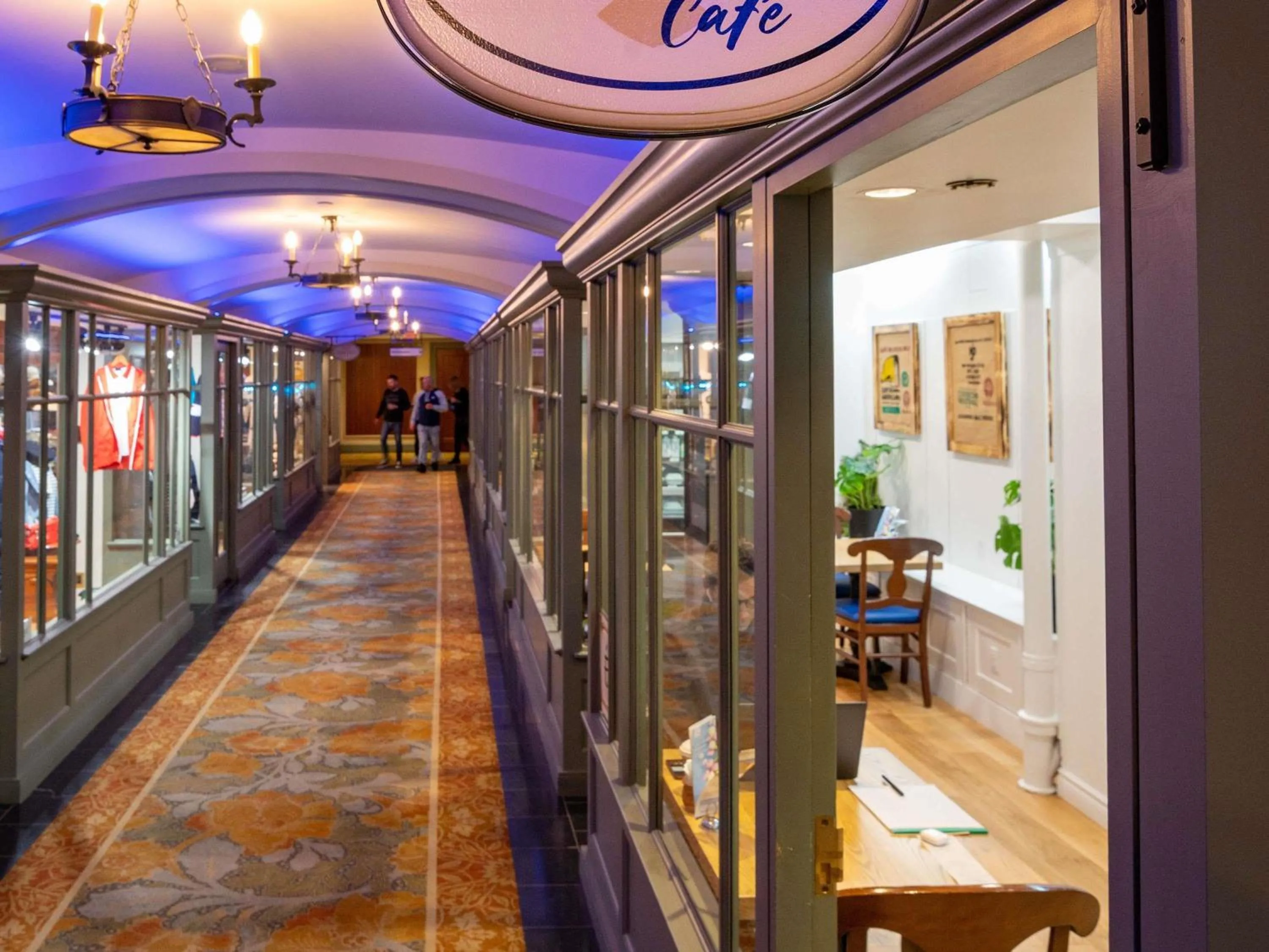 Restaurant/places to eat in Fairmont Le Manoir Richelieu