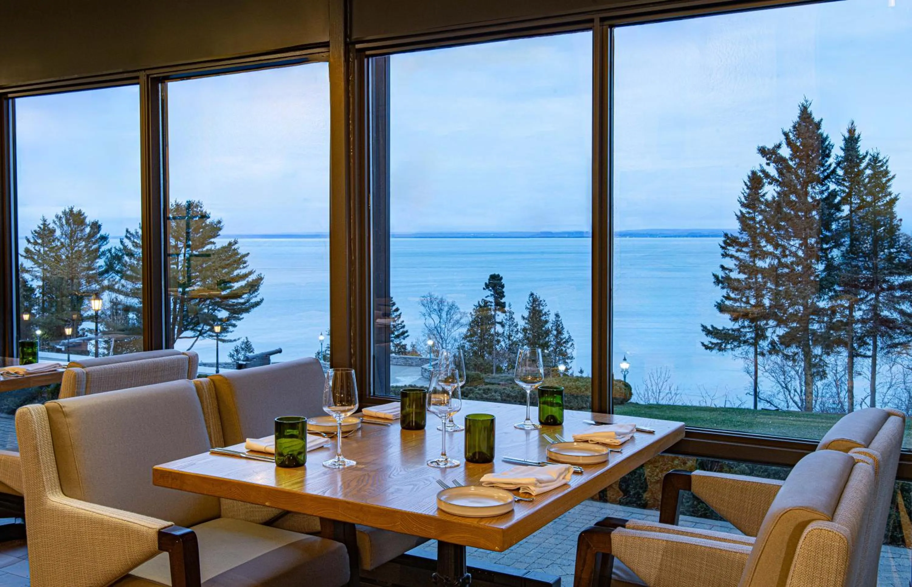 Restaurant/places to eat in Fairmont Le Manoir Richelieu