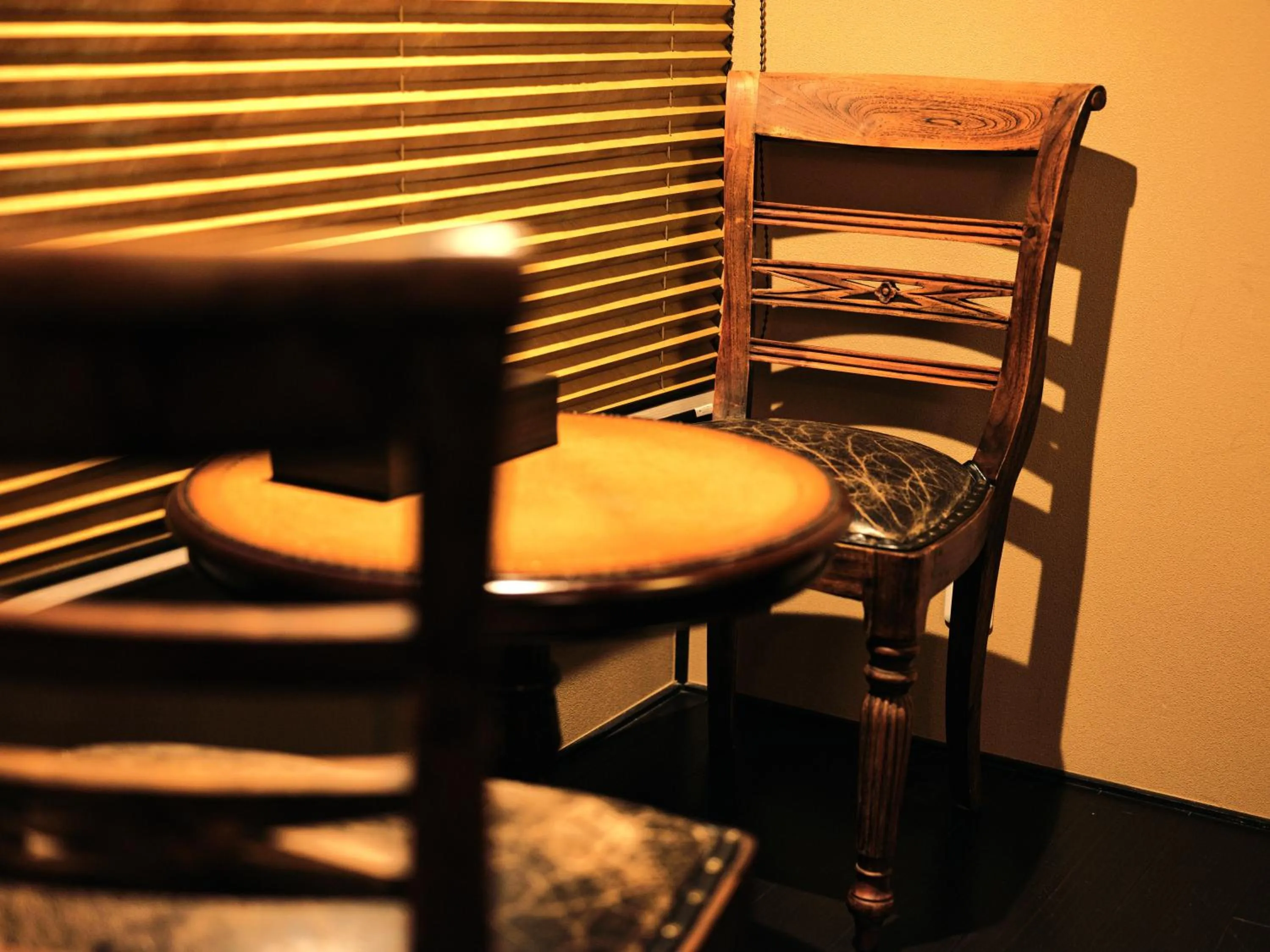 Decorative detail in Tsumugi Matsubara Sakaimachi