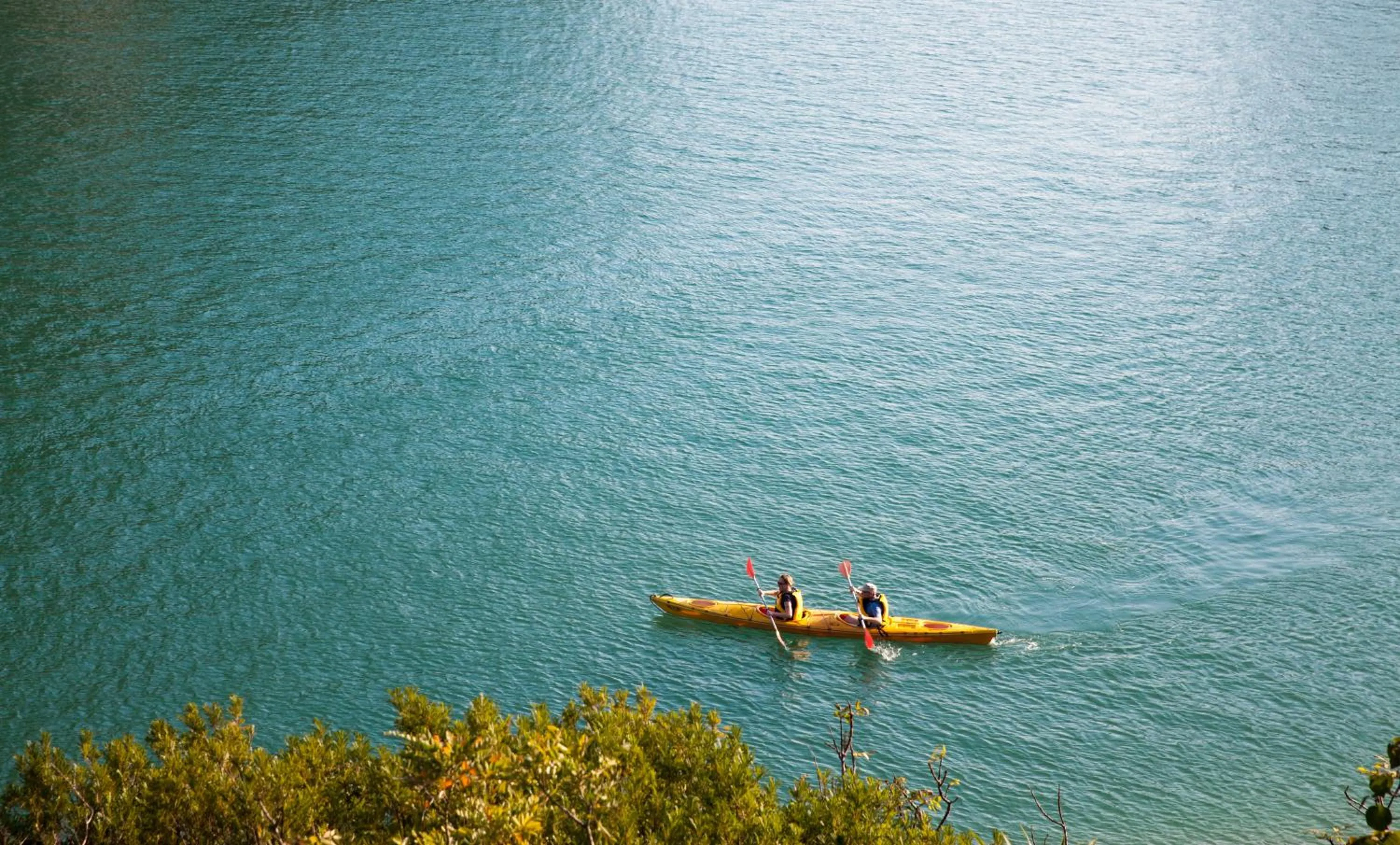 Canoeing in Garden Legend Cruise