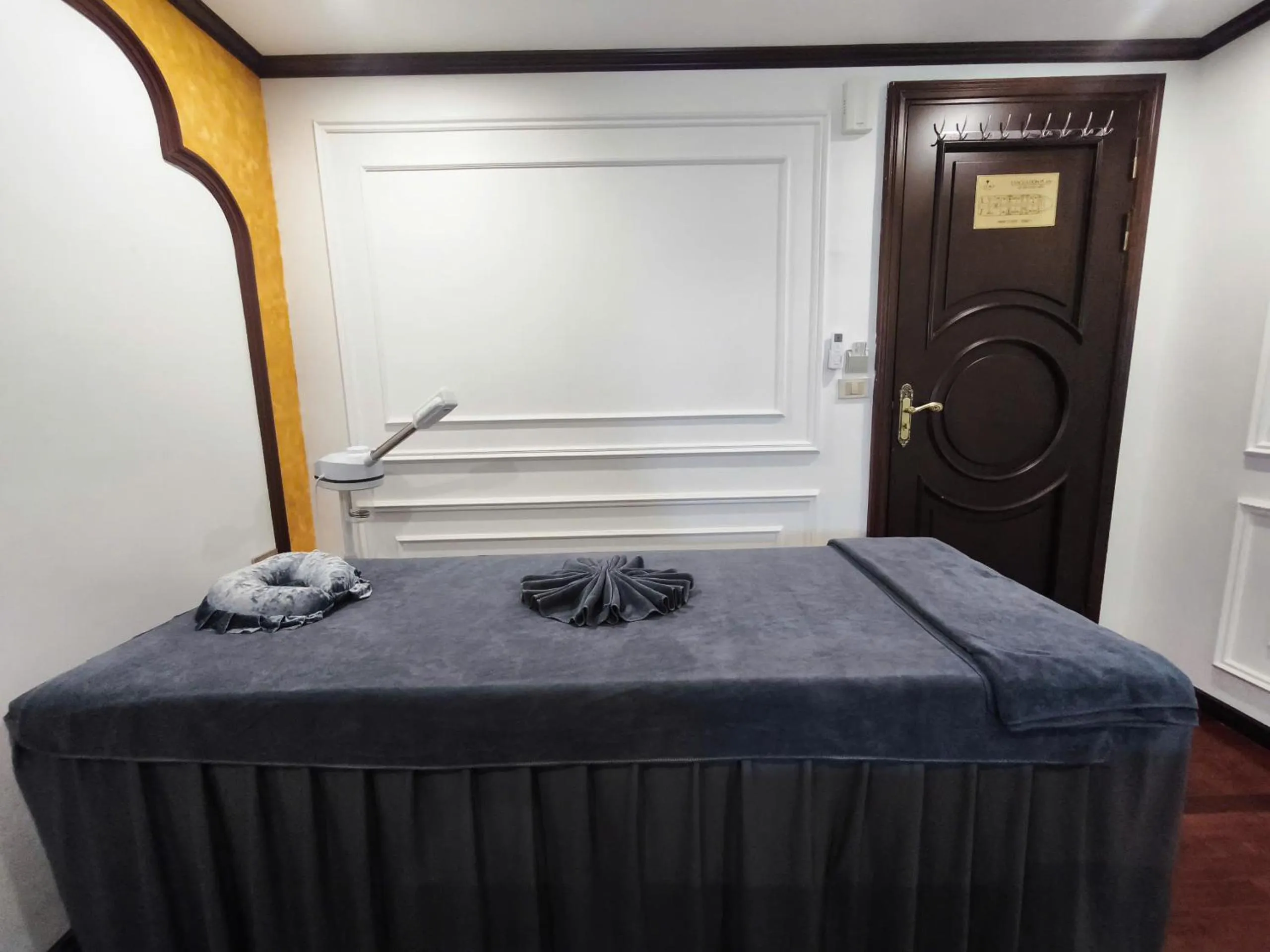 Bed in Garden Legend Cruise